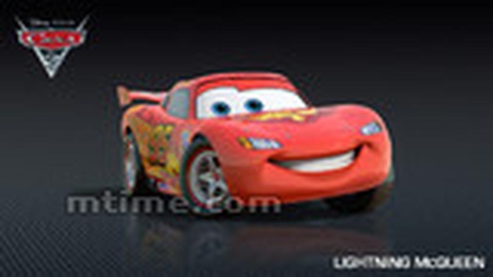 Lightning McQueen（闪电麦坤）欧文·威尔逊（Owen Wilson）配音原型: 改装赛车 + 流线型勒芒耐力赛车（如罗拉、福特40跑车）最高时速: 200 英里/小时0-60 英里/小时: 3.2秒车号: 95四夺活塞杯之后，闪电麦坤卸甲归田，回到水箱温泉镇与心爱的莎莉、好哥们板牙享受着平静的生活。然而板牙无意的提议使麦坤决定结束假期，参加世界杯大赛。换上新装、配上闪亮车头灯的麦坤，将同板牙一起跑遍全球，飙越极限。