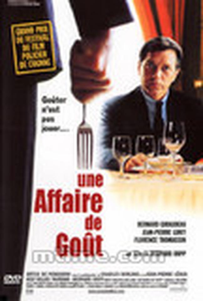 导演:Bernard Rapp 主演:Jean-Pierre Lorit 贝纳·纪欧多 查尔斯·贝尔林菲德立克是一个举止文雅、事业正值颠峰的商人,是所有女人眼中最佳金龟婿。一个偶然的机会里,他在一家餐厅遇见了全身发散出年轻魅力的厨师尼可拉。他一眼就被他的气质所吸引,并高薪挖角,聘请尼可拉为他专属私人品尝师。毫不知情的的尼可拉以为这仅只是工一项轻松又特别的美食任务,然而,两人日渐朝夕相处下,逐渐发展出一段无法诉诸理性的爱欲情仇……