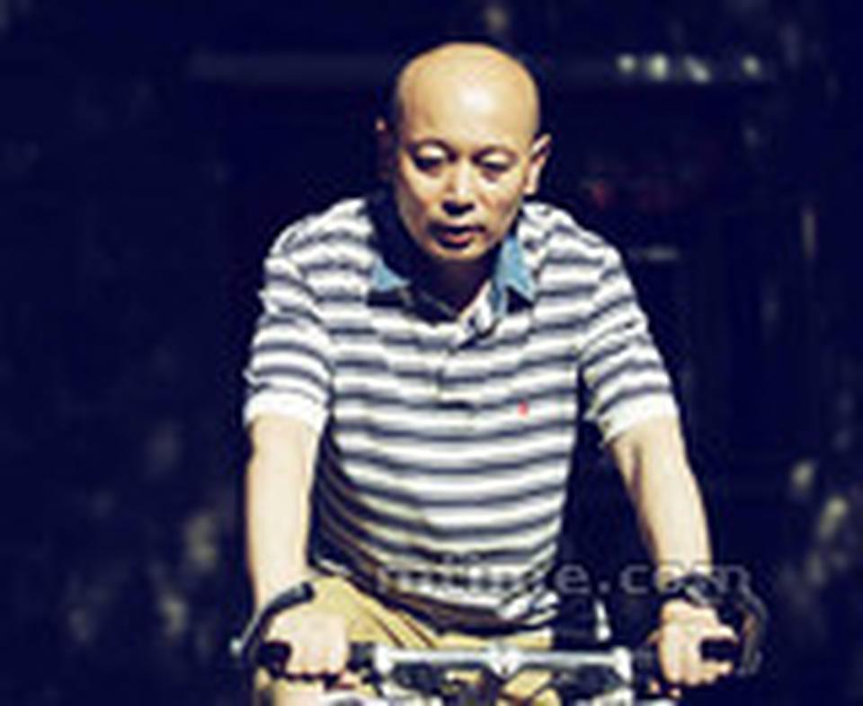 No.2 葛优代言综合指数：★★★★★★★★☆ 代言品牌：我乐橱柜、平安保险、拉手网、E人E本手写电脑、牙康。 代言费：500万-600万/2年