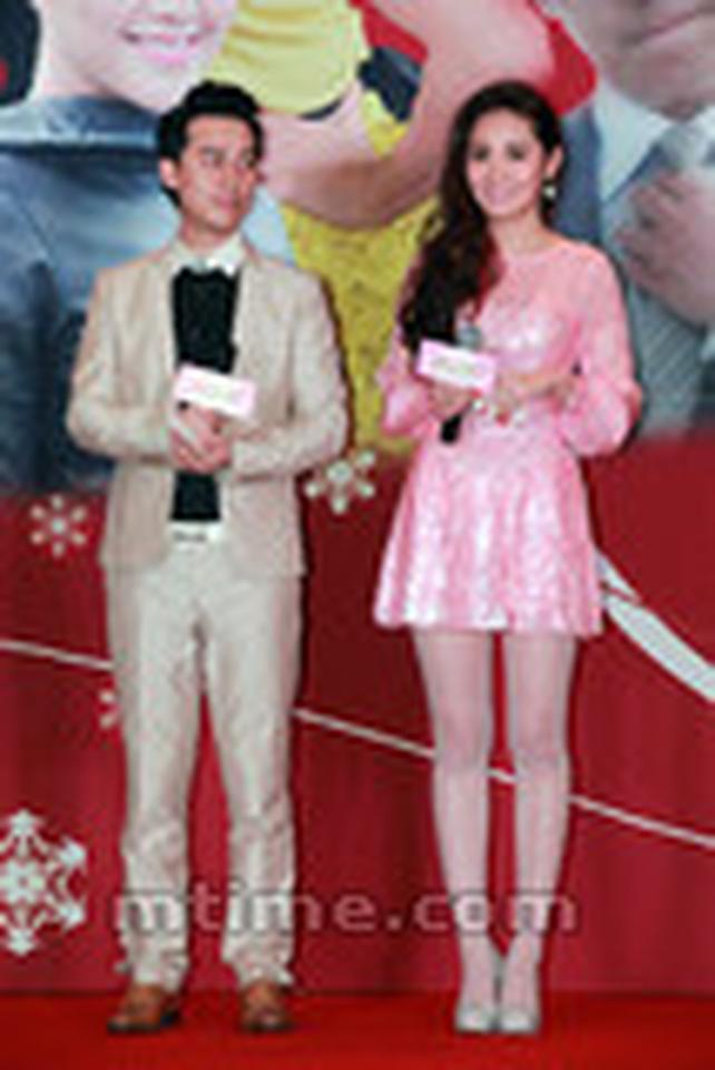 《秘密花园》首映，演员李梦和王澜霏亮相