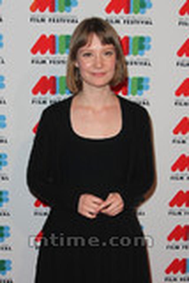 当地时间8月3日，澳大利亚群星短片集《转变》在墨尔本举行全球首映，导演之一的米娅·华希科沃斯卡现身。