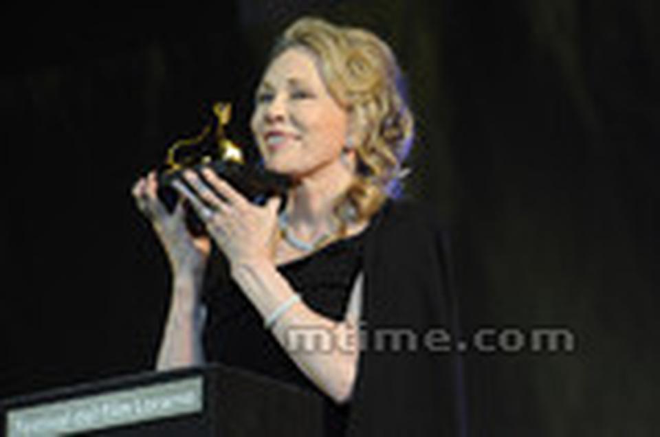 当地时间8月9日，好莱坞老牌女星费·唐纳薇出席瑞士洛迦诺电影节，她被第66届洛迦诺电影节授予金豹荣誉奖。