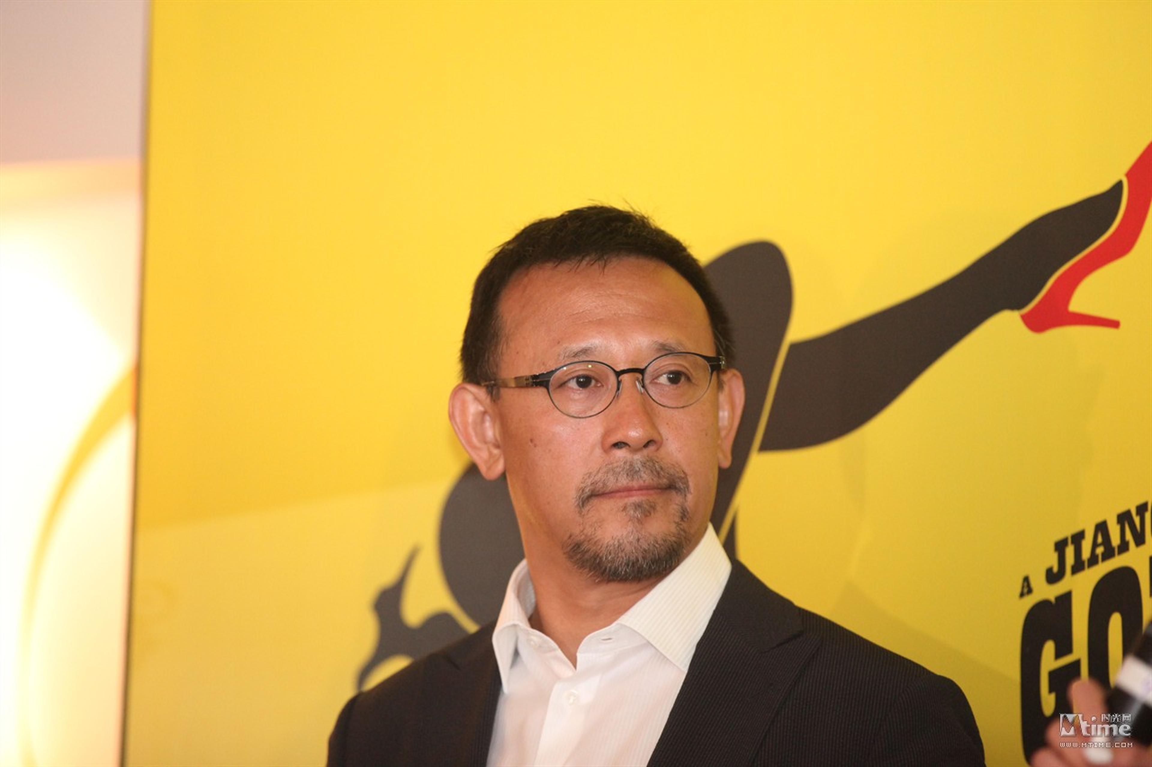 姜文是各大电影节的常客，曾凭借《鬼子来了》摘得2000年戛纳评委会大奖