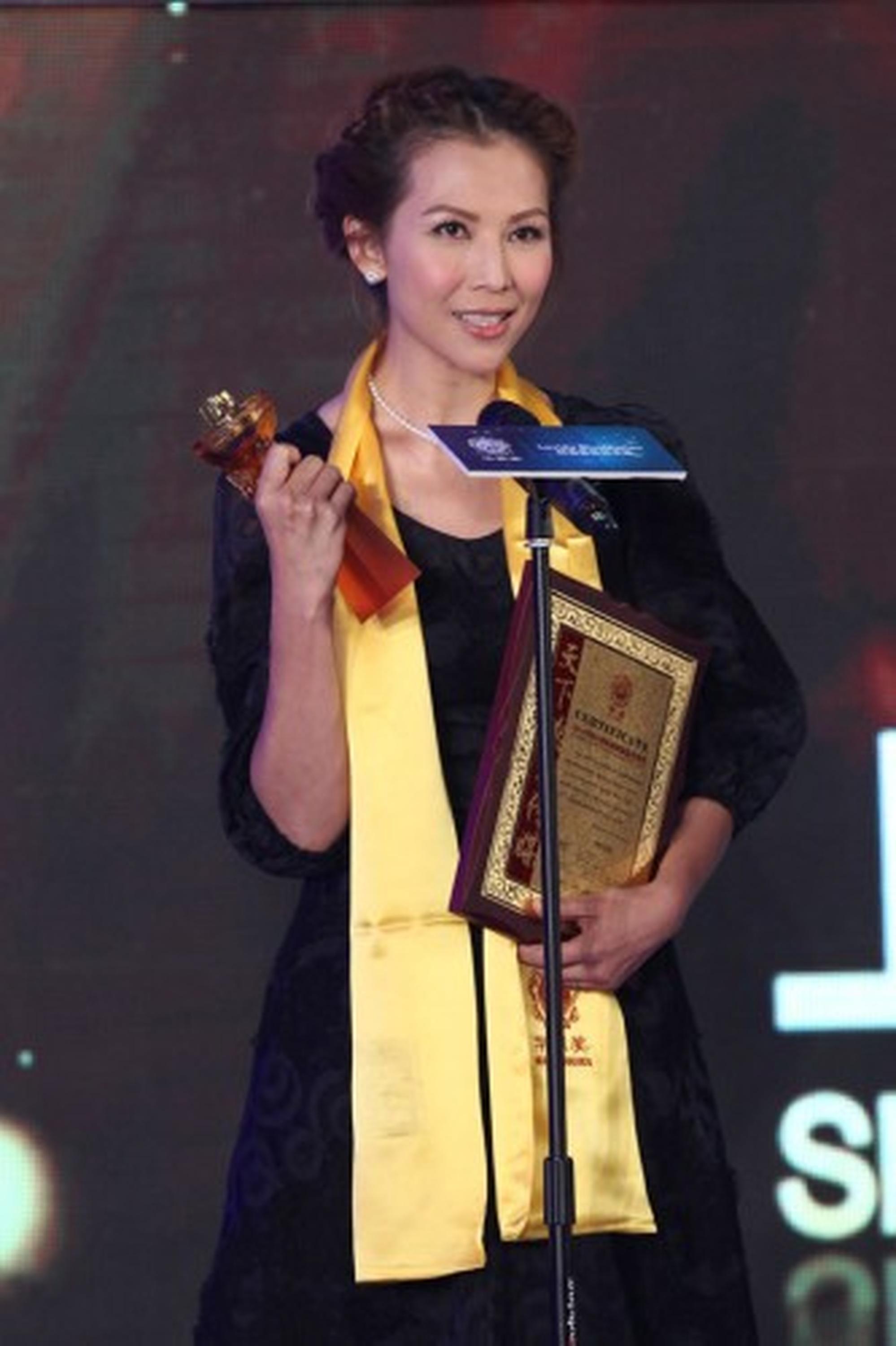 蔡少芬获得最佳古装女主。