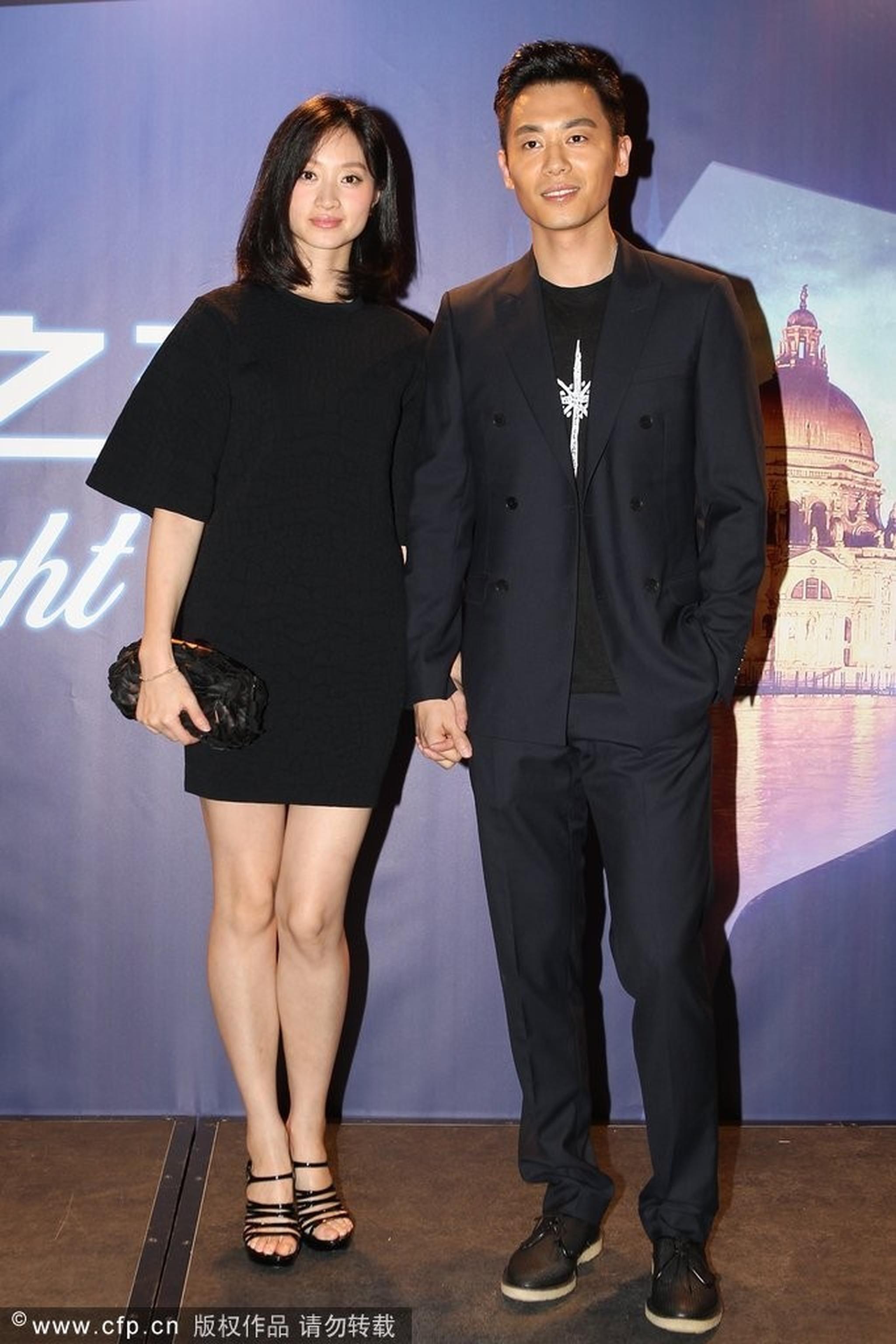 《黄金时代》演员朱亚文和妻子