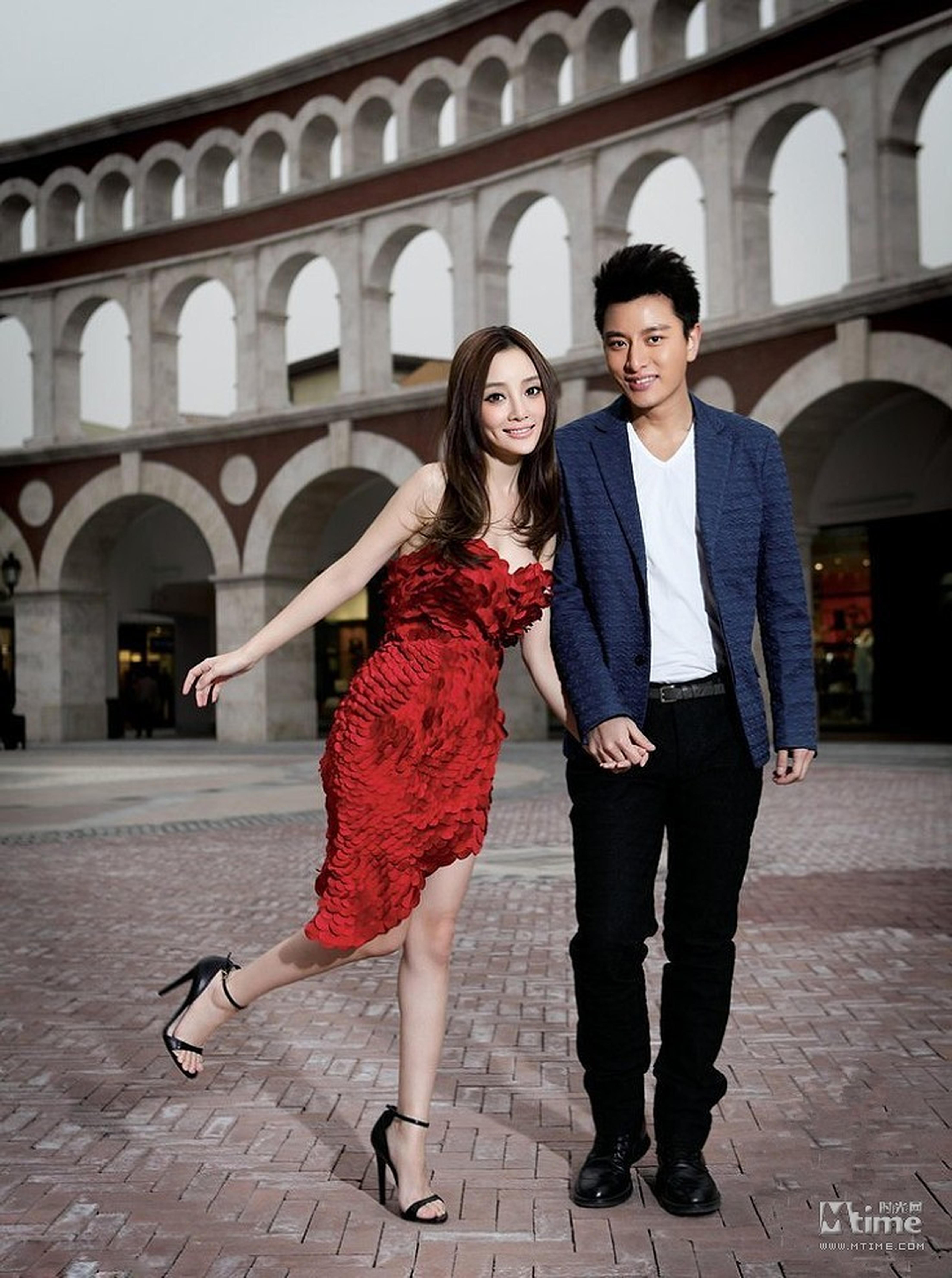 李小璐&贾乃亮，年龄差：1岁半。这是一对郎才女貌，女方的身材和男方的名字非常搭调。