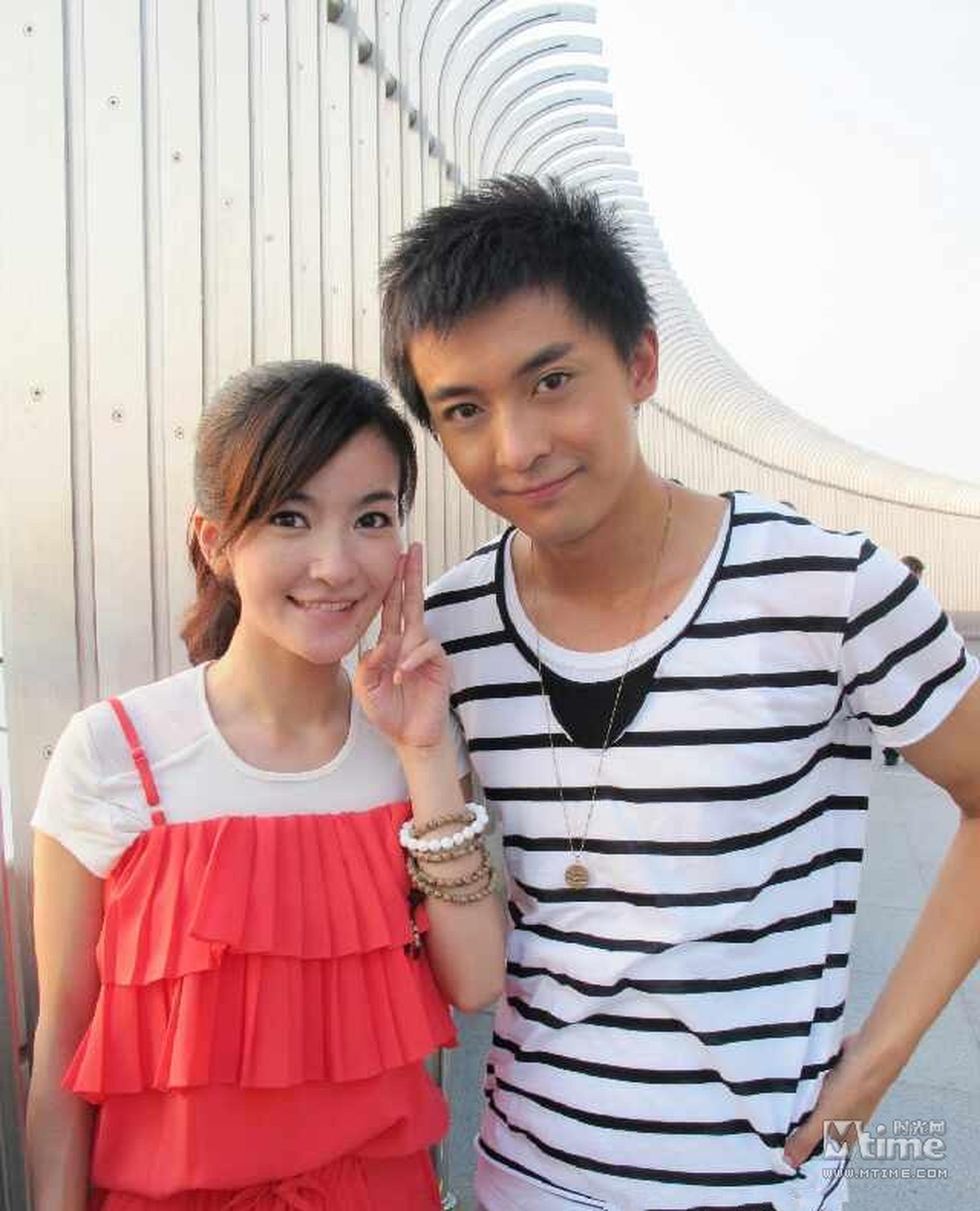 李晟&李佳航，年龄差：2岁。《新还珠格格》的尔康爱上了小燕子……