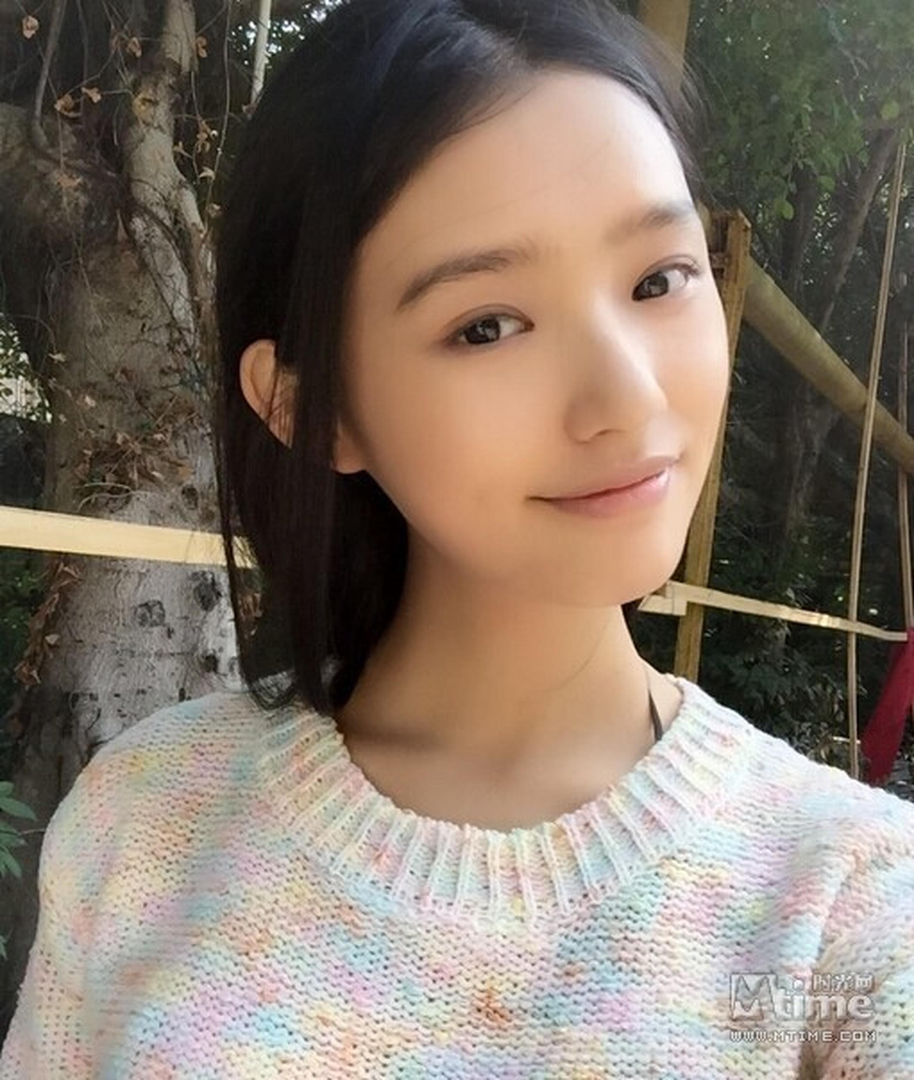 新任“星女郎”林允生活照曝光。