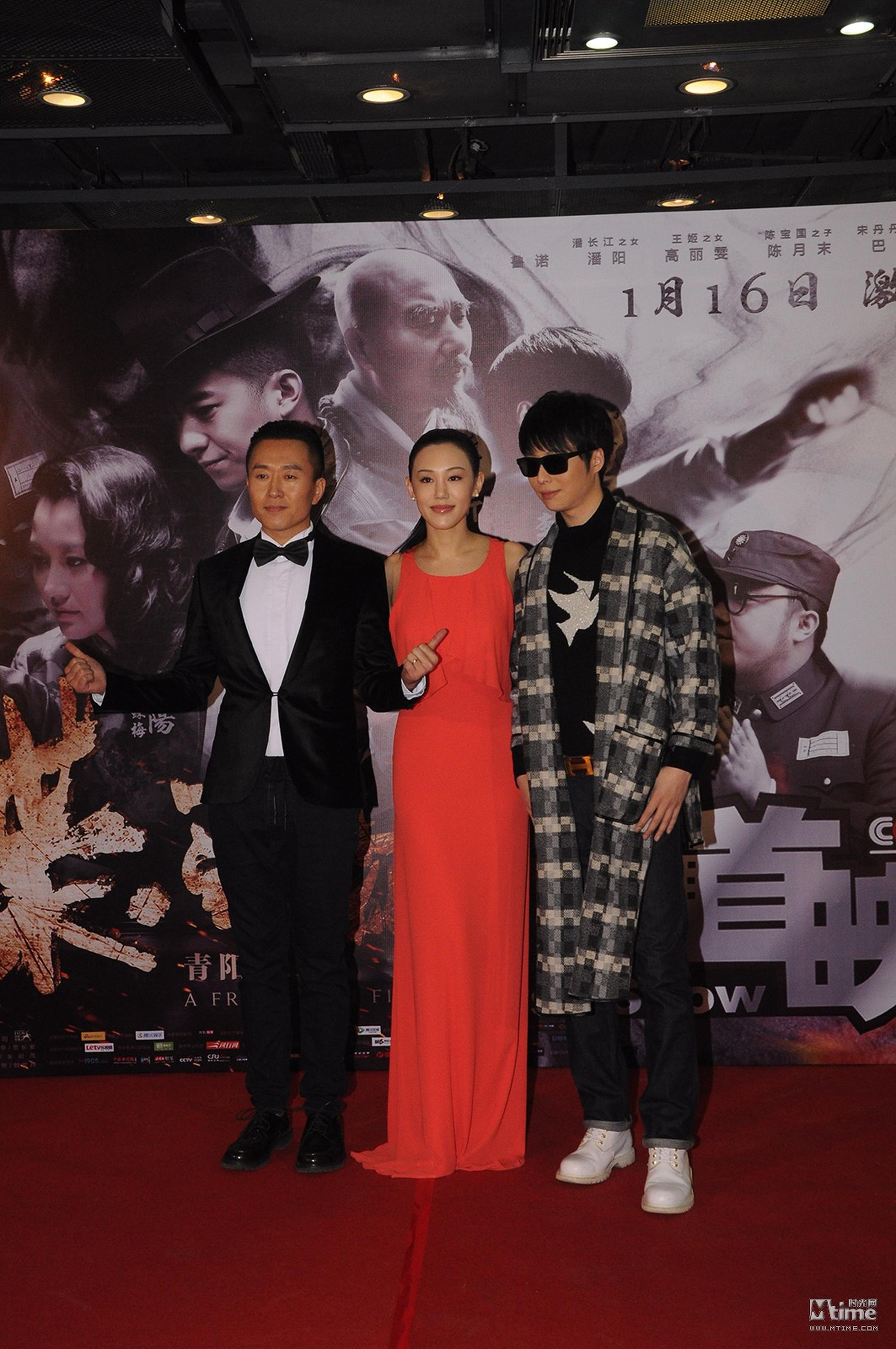 青阳和王姬的女儿高丽雯从小就被父母开玩笑，“绯闻”不断，但两人表示只是好朋友