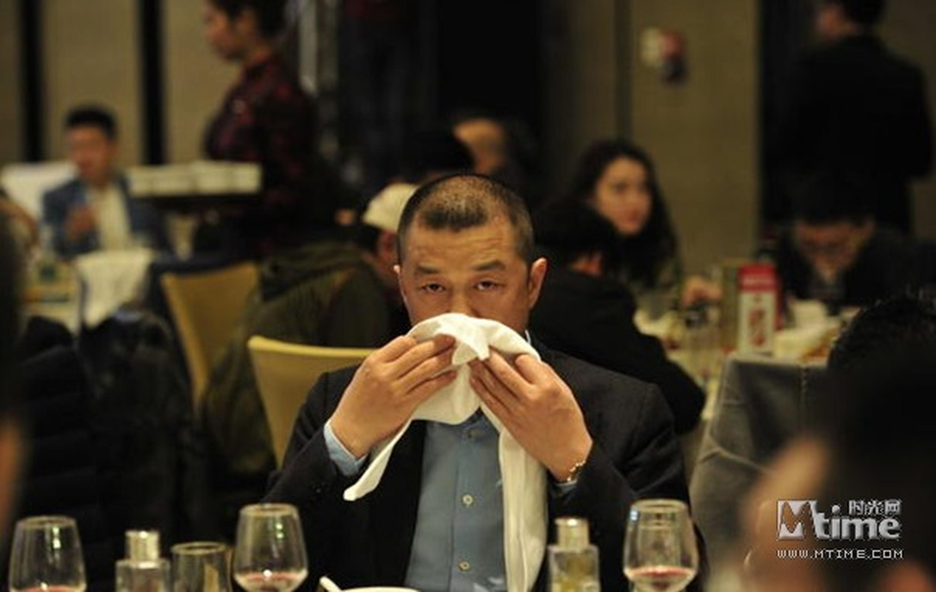李亚鹏出席好友王景春婚礼