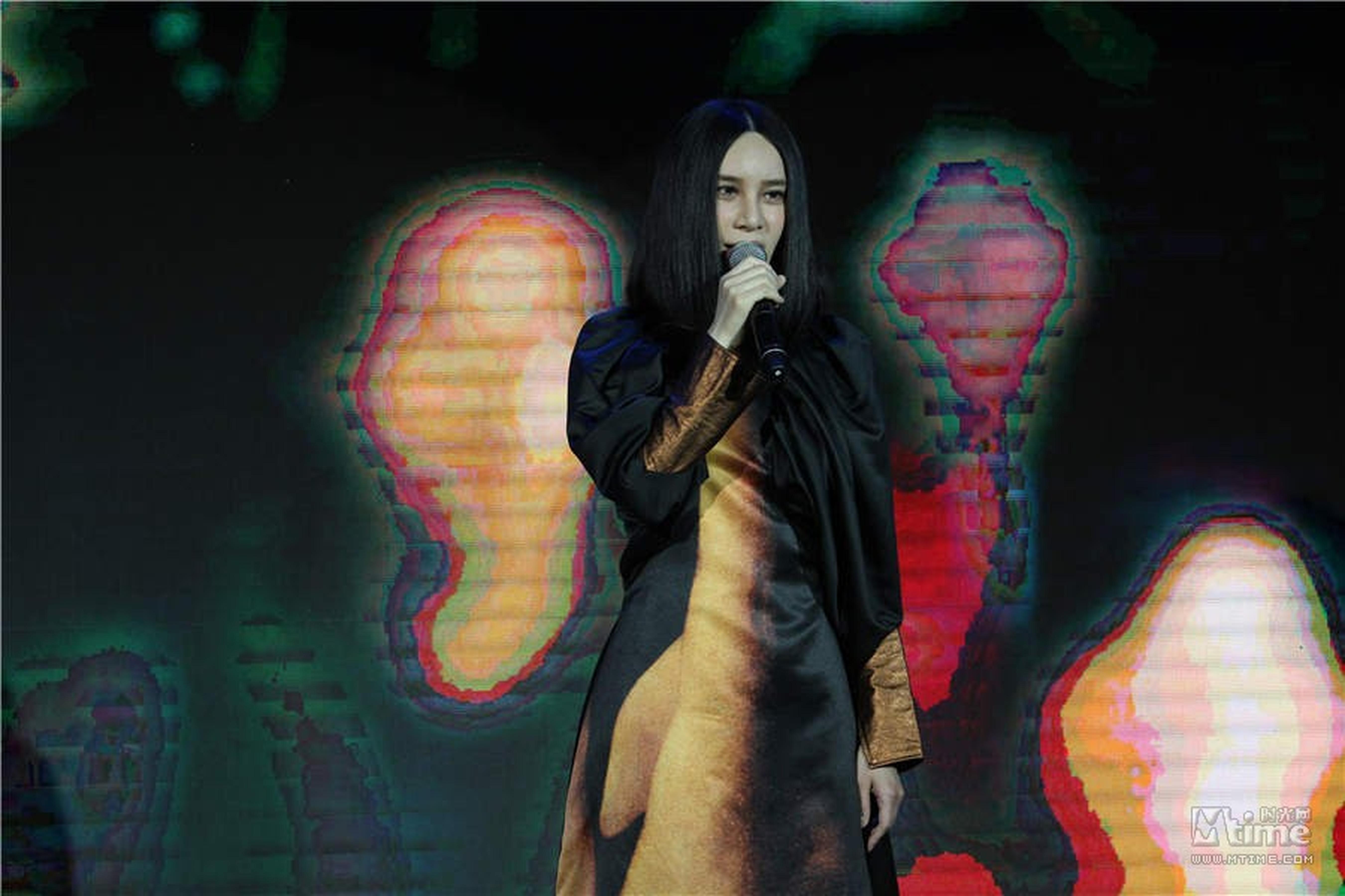 尚雯婕为《闯入者》献唱同名主题曲