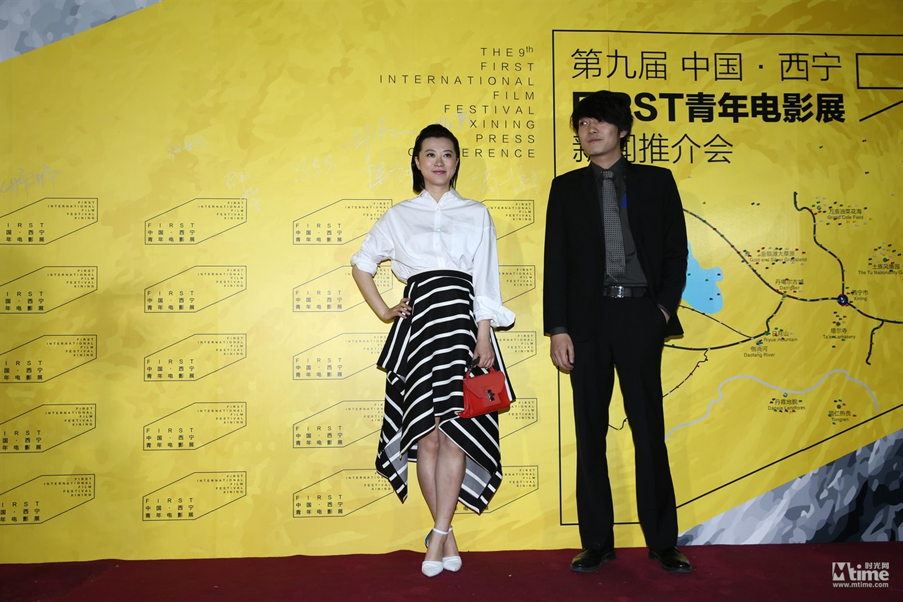 黄璐、李宗雷亮相First青年影展开幕红毯。