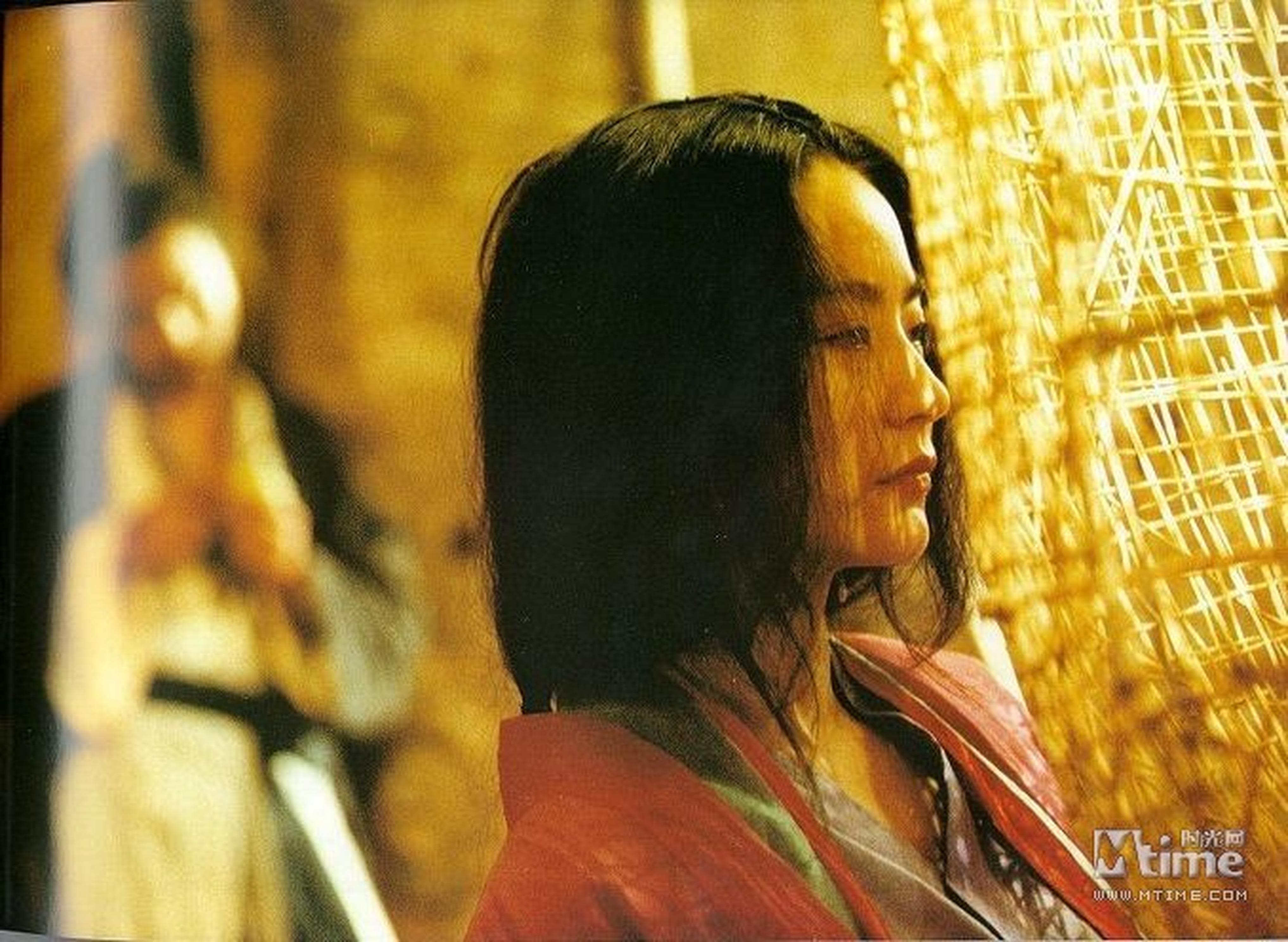 林青霞饰演慕容燕/慕容嫣，1994年《东邪西毒》。对于饰演男女不同两个角色，林青霞驾轻就熟。