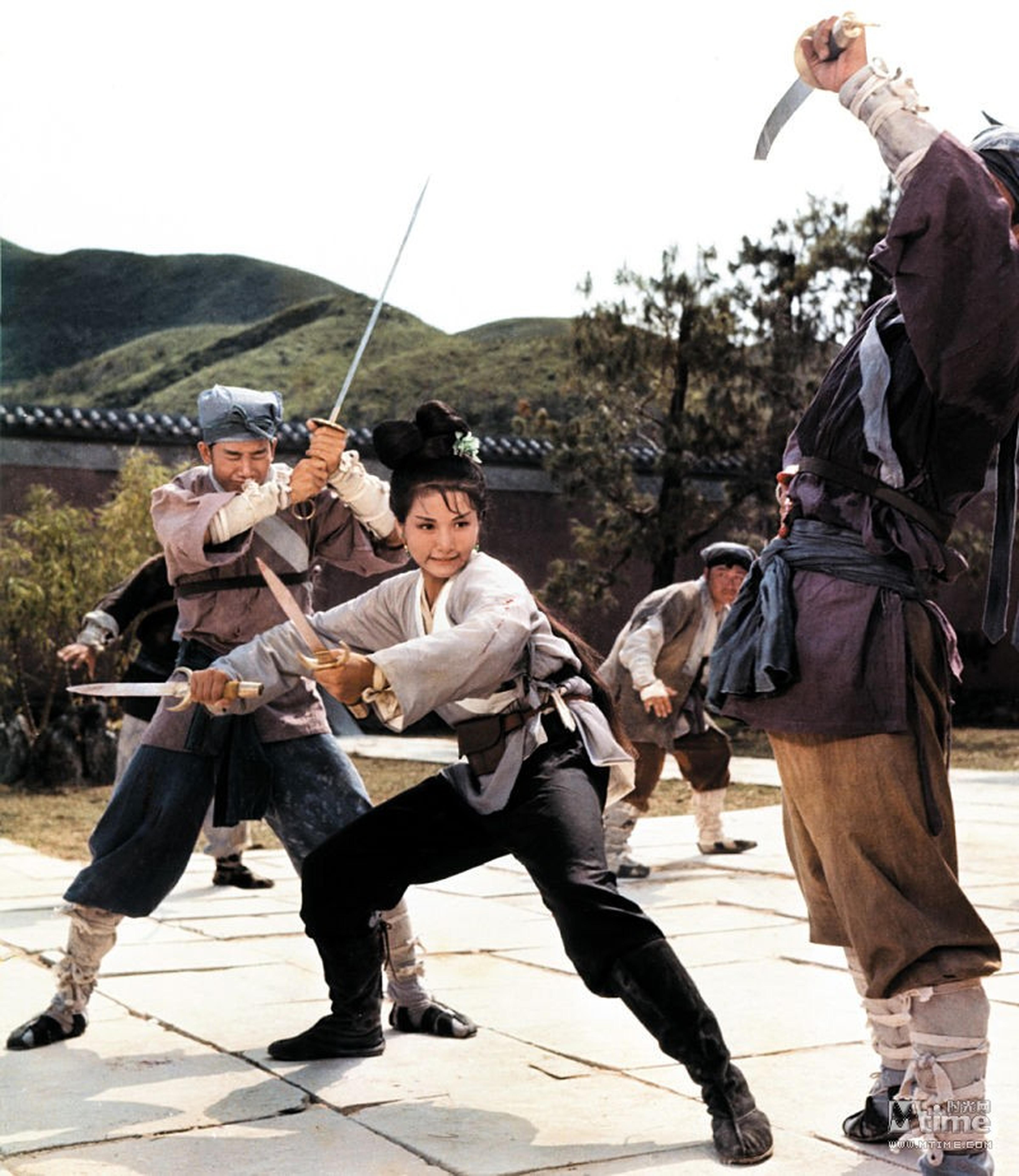 郑佩佩饰演金燕子，1966年《大醉侠》。武艺高强，快意恩仇，是一位典型的女中豪杰。之后胡金铨电影中的女侠也大多是这样的气质。