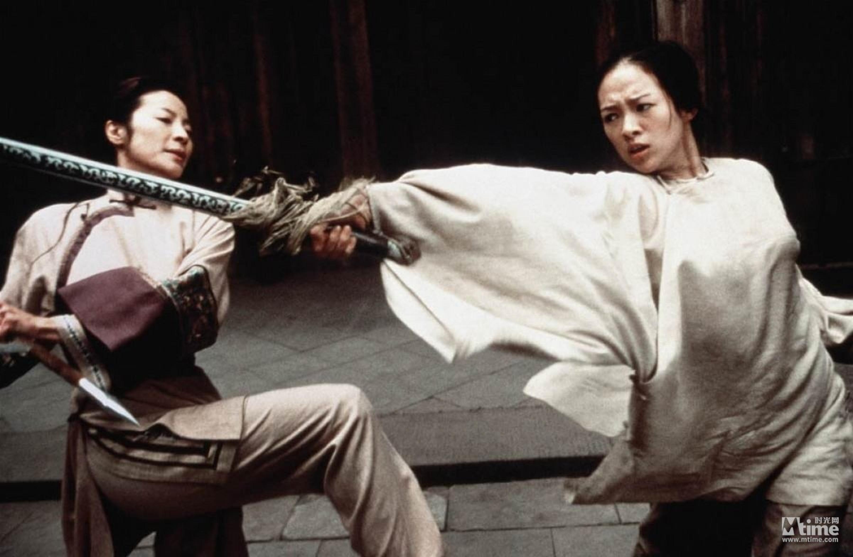 章子怡饰演玉娇龙，2000年《卧虎藏龙》。章子怡最好的表演之一，李安导演用自己的风格拍了一部文人武侠，当时在华语地区虽然没有热烈的反响，但在北美却火的一塌糊涂，章子怡也凭借玉娇龙这个角色成功打入好莱坞。