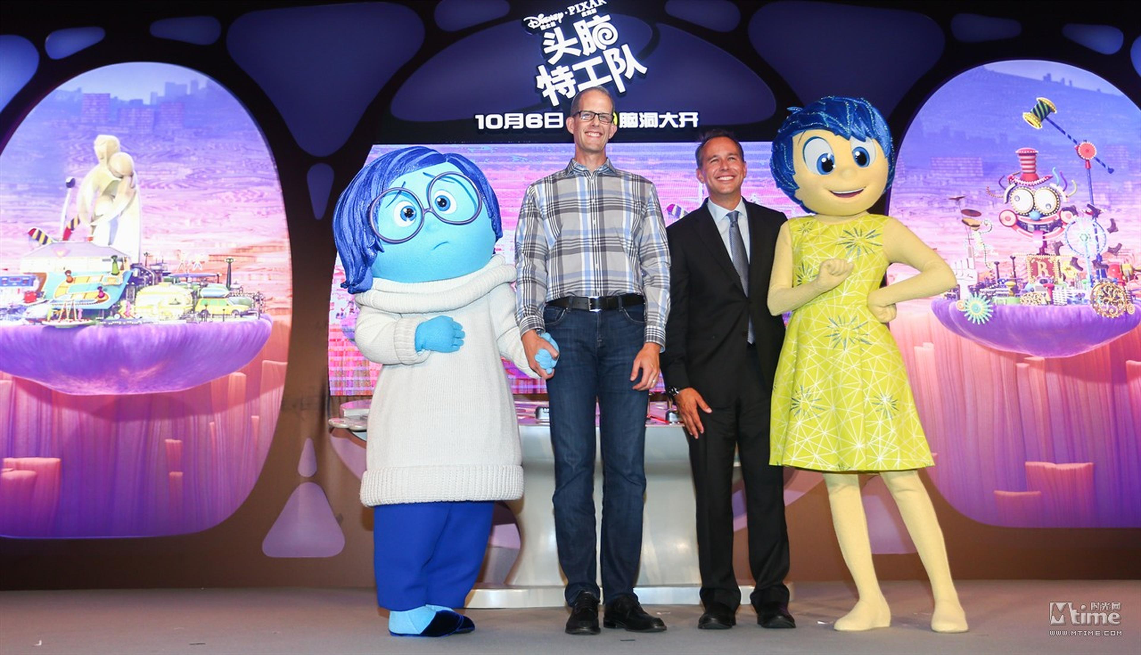 “特工队”四人组，导演本人也超爱演，现场各种模仿忧忧