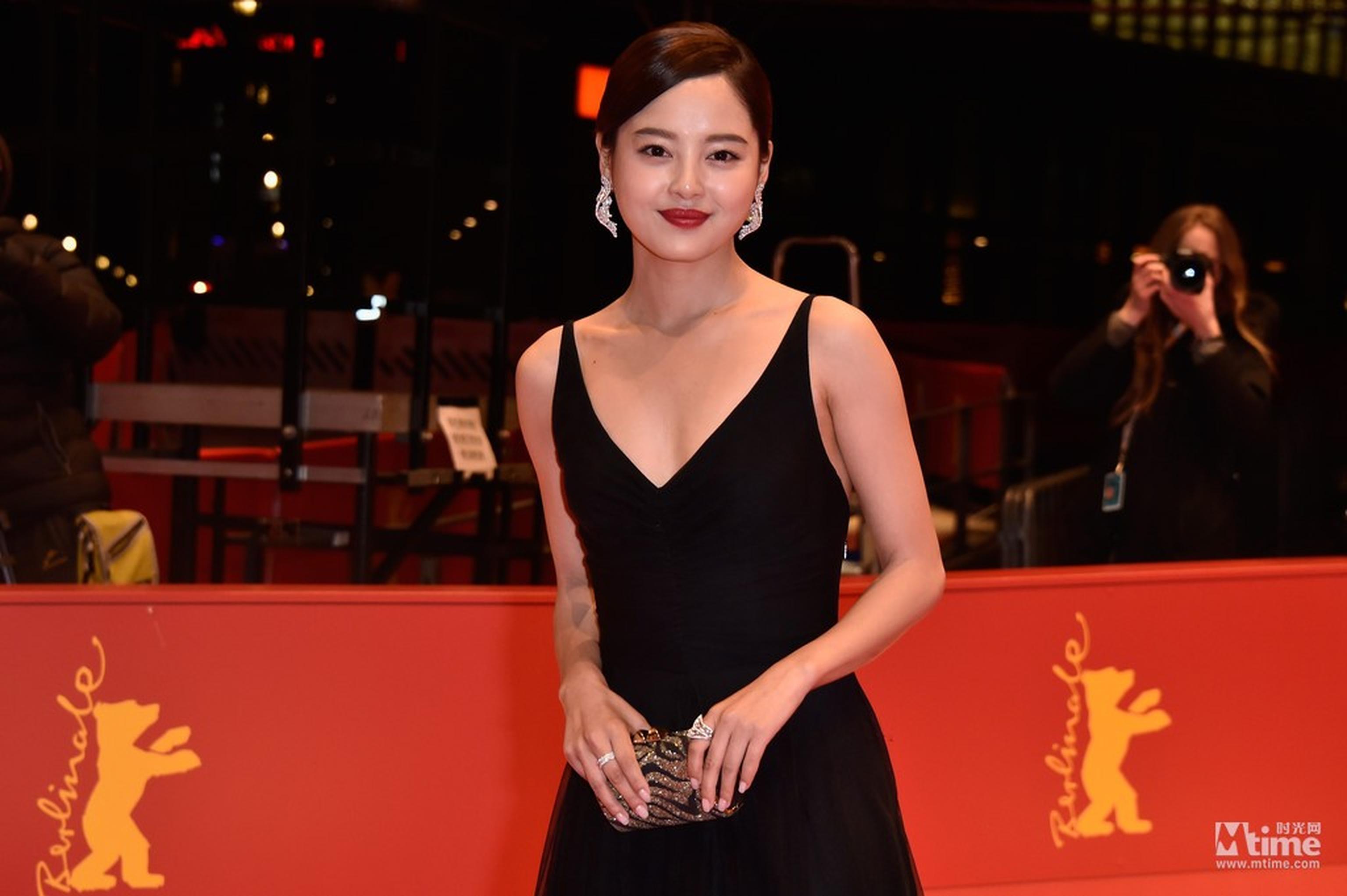 《长江图》柏林电影节首映：女主角辛芷蕾出席红毯