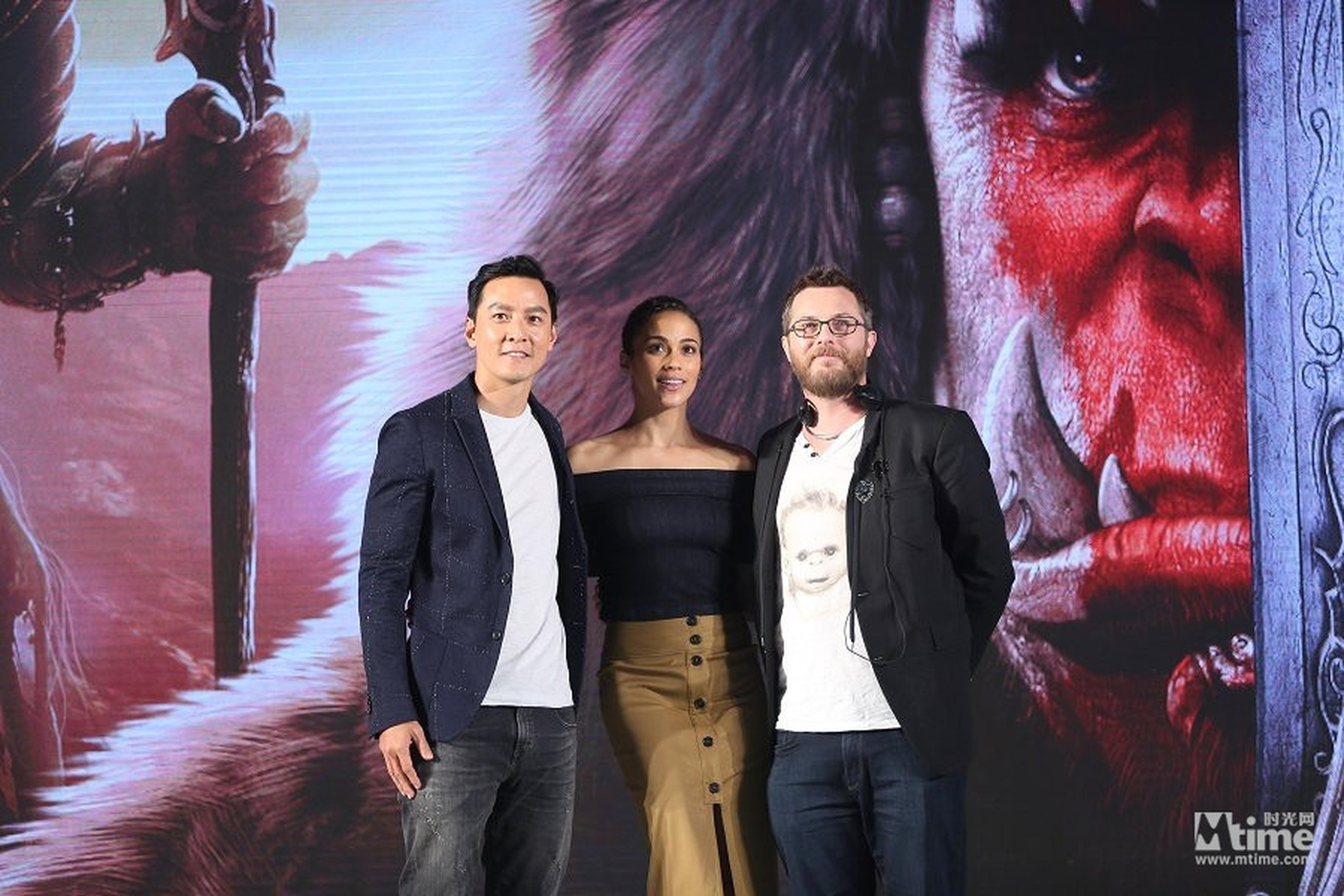 吴彦祖、宝拉·巴顿和邓肯·琼斯出席《魔兽》首映