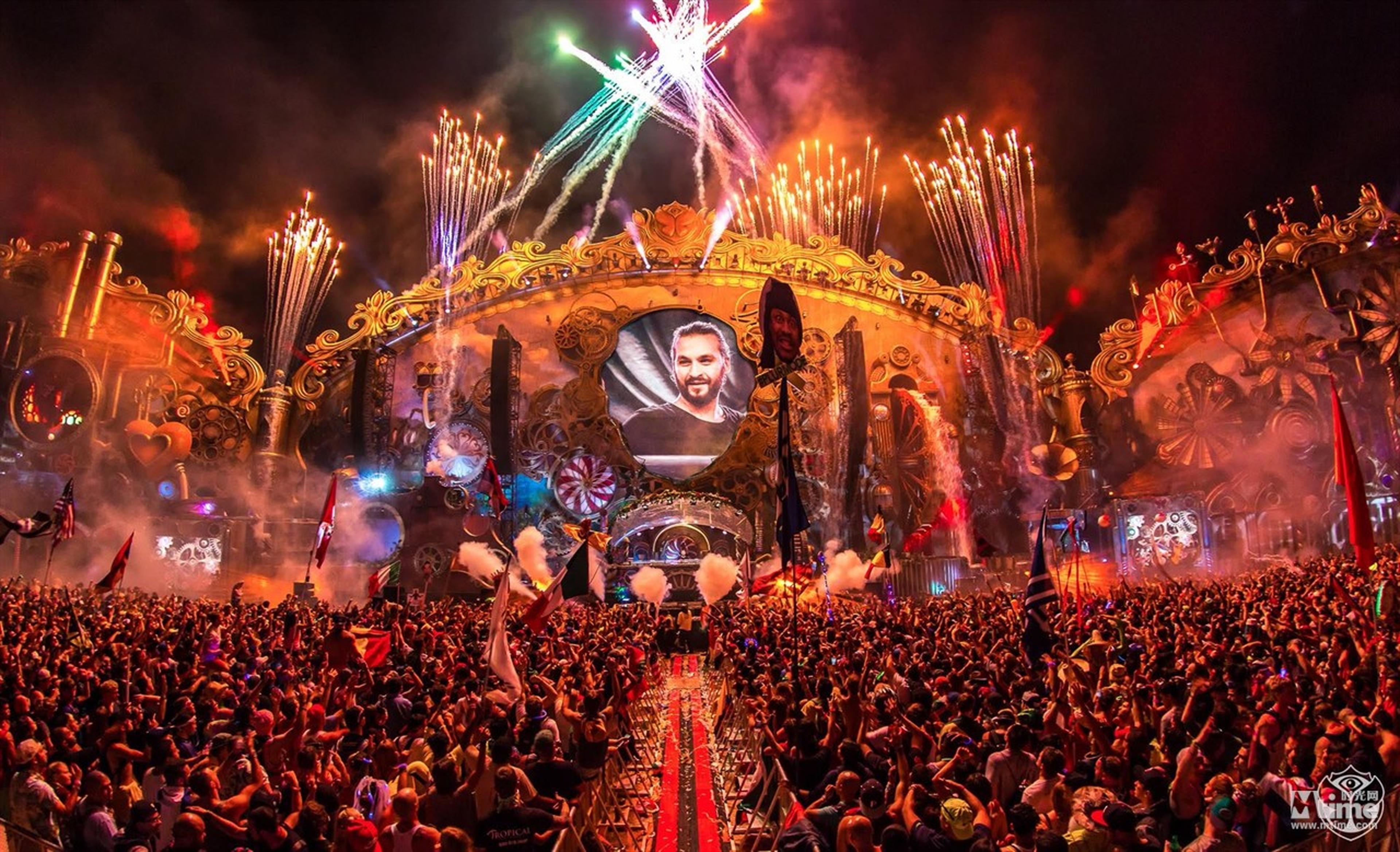 Tomorrowland电子音乐节上的Steve Angello
