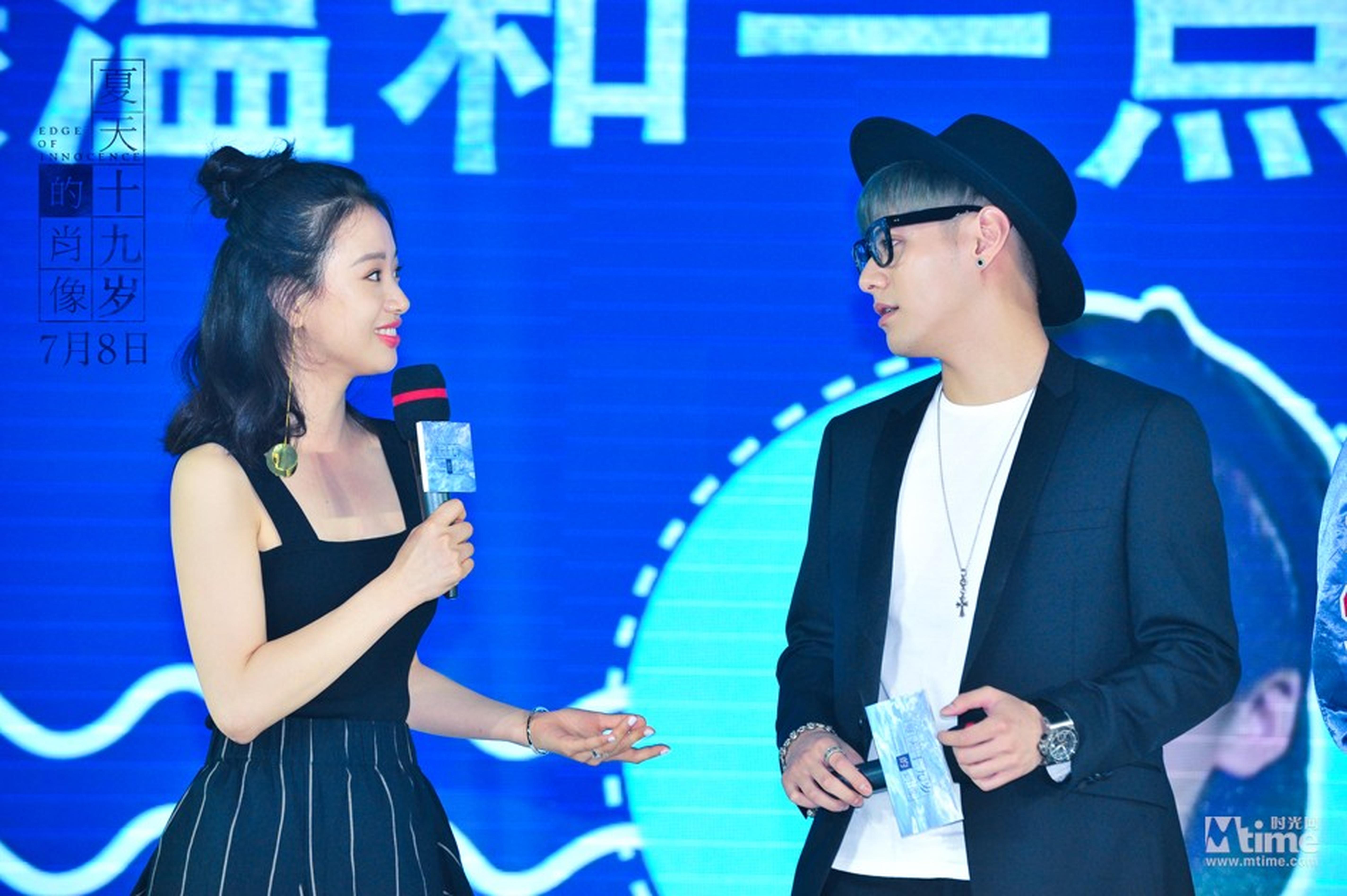 杜天皓李梦默契互动