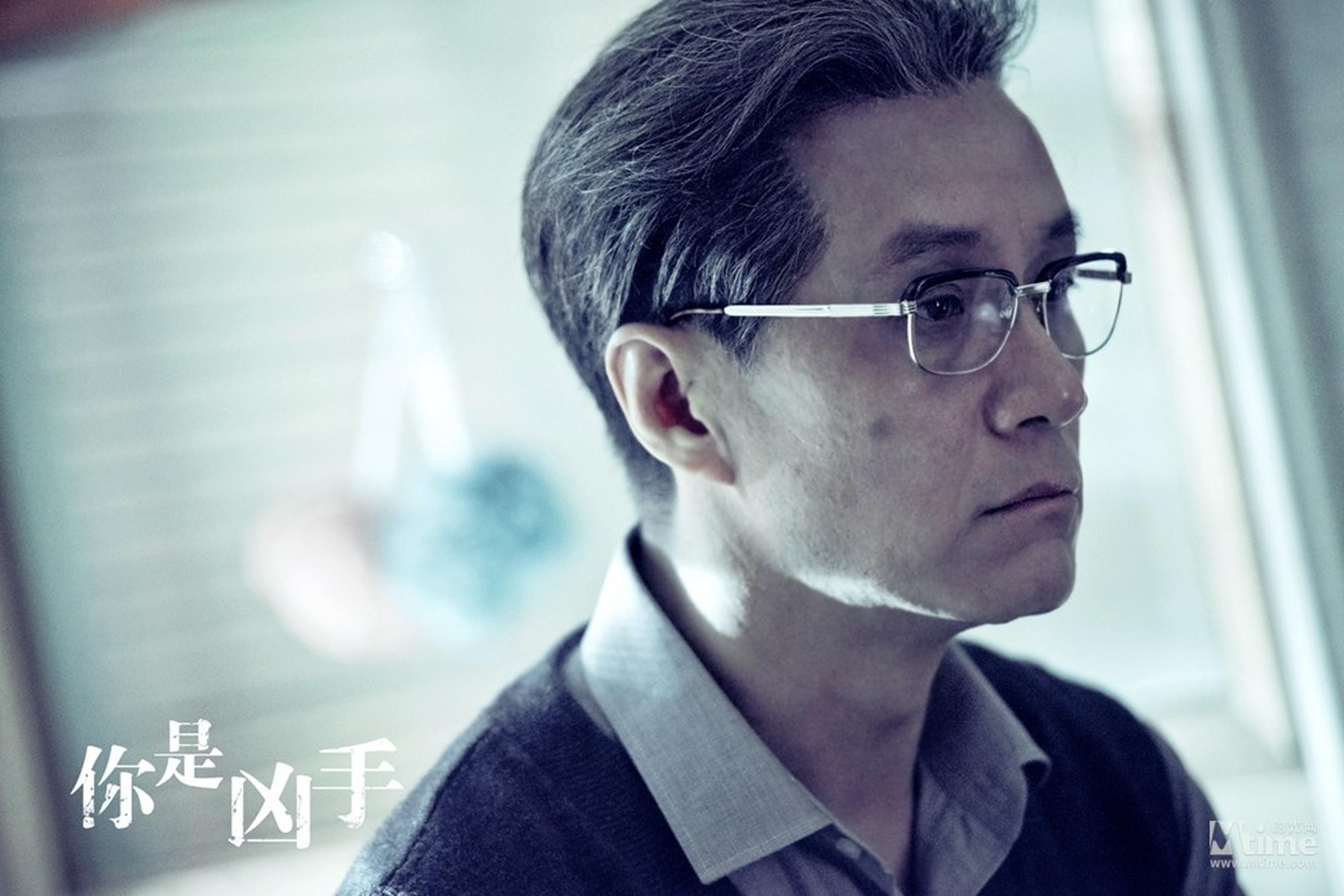 冯远征在片中老年妆上阵