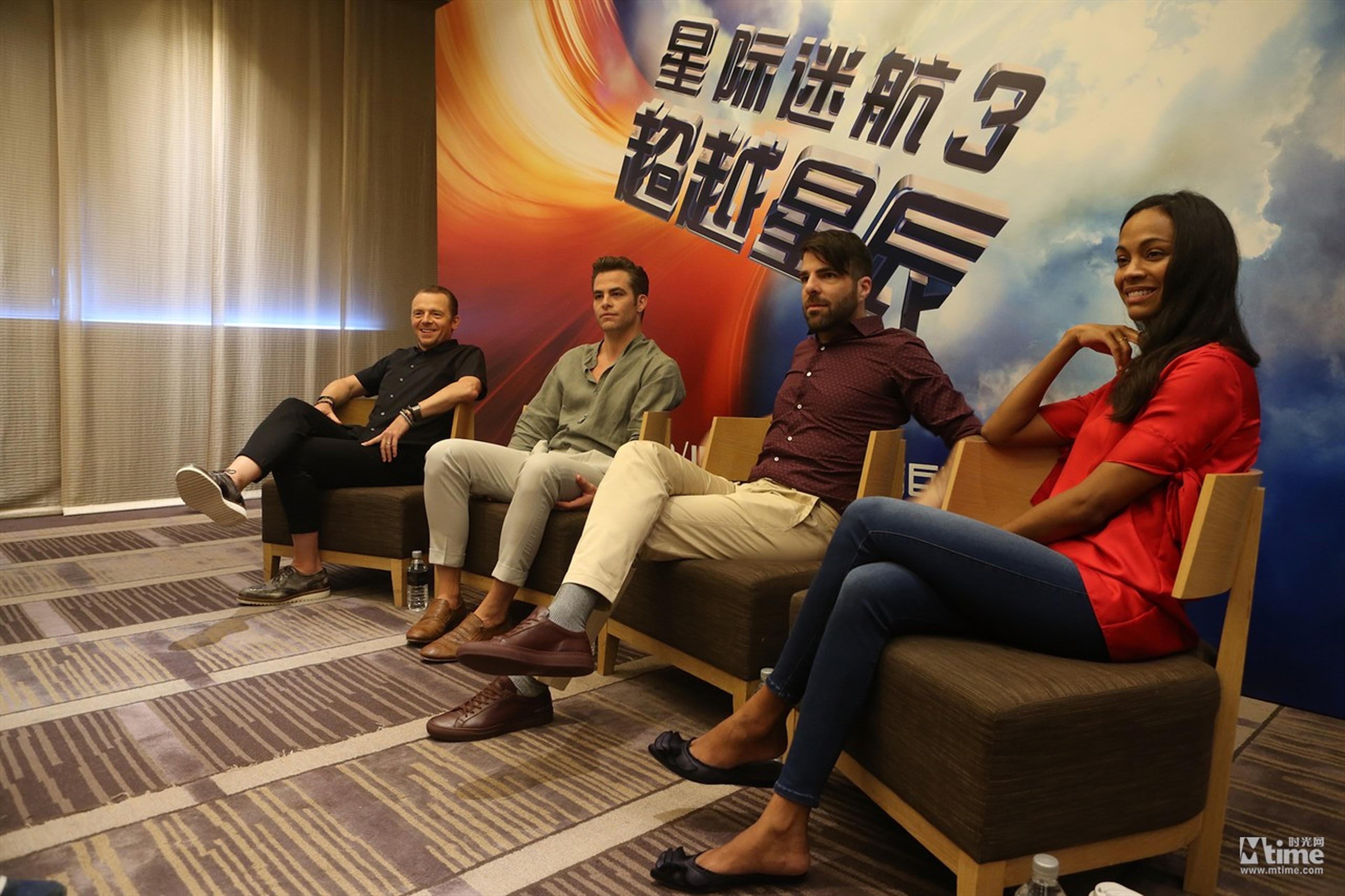 《星际迷航3》主演克里斯·派恩、扎克瑞·昆图、佐伊·索尔达娜、西蒙·佩吉出席粉丝见面会