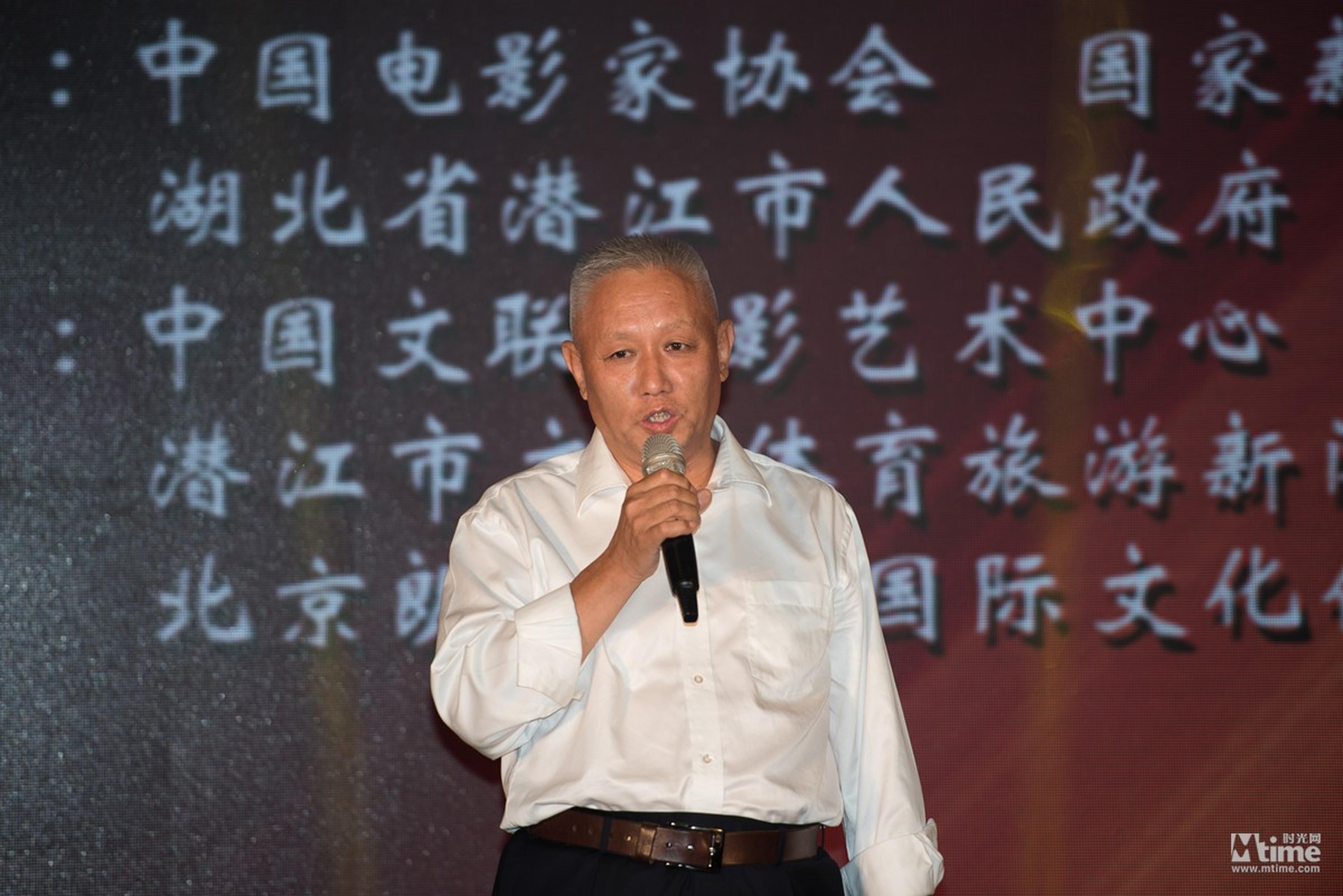 《伞头和他的女人》编剧牛建荣