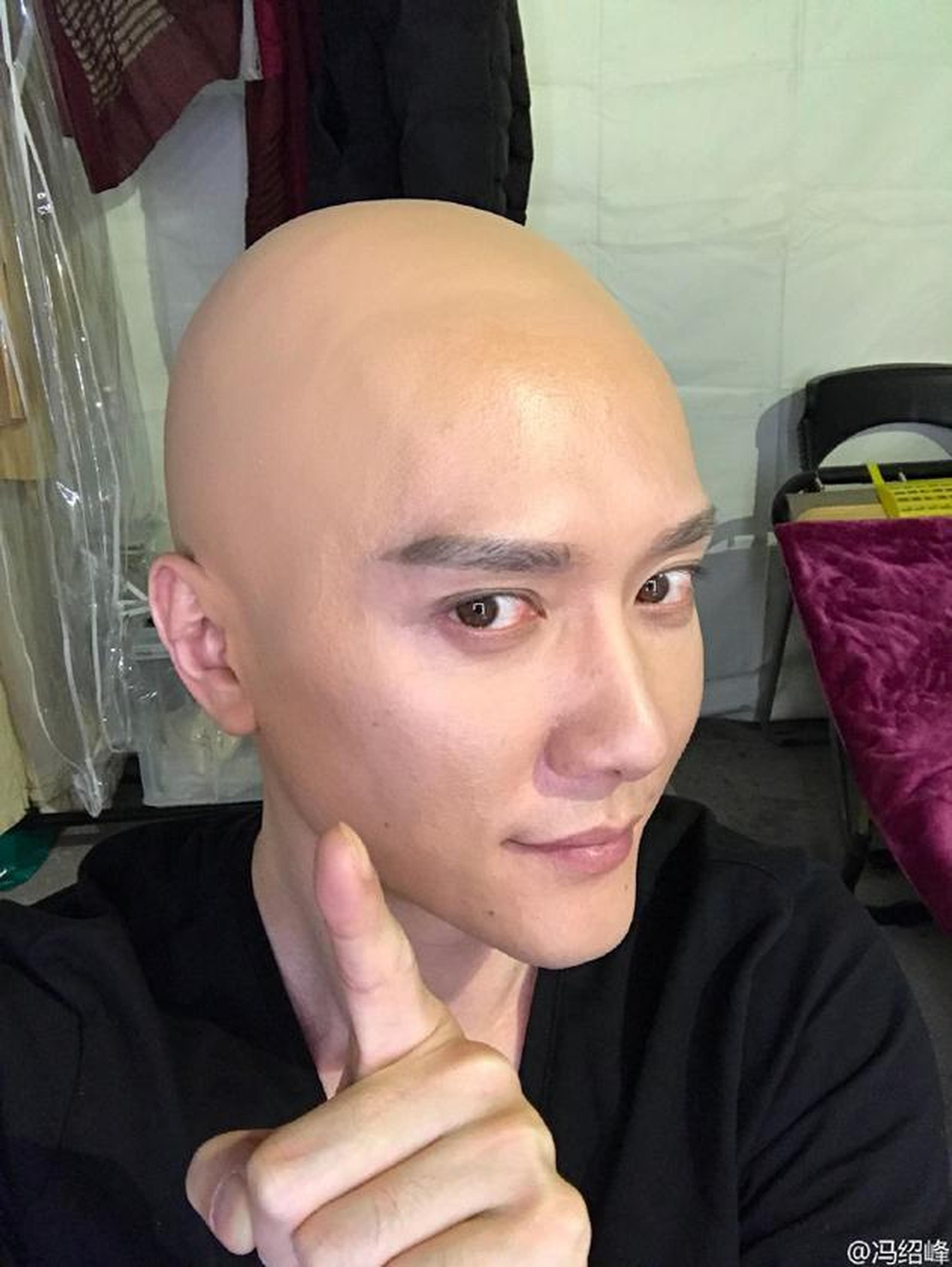 冯绍峰光头造型
