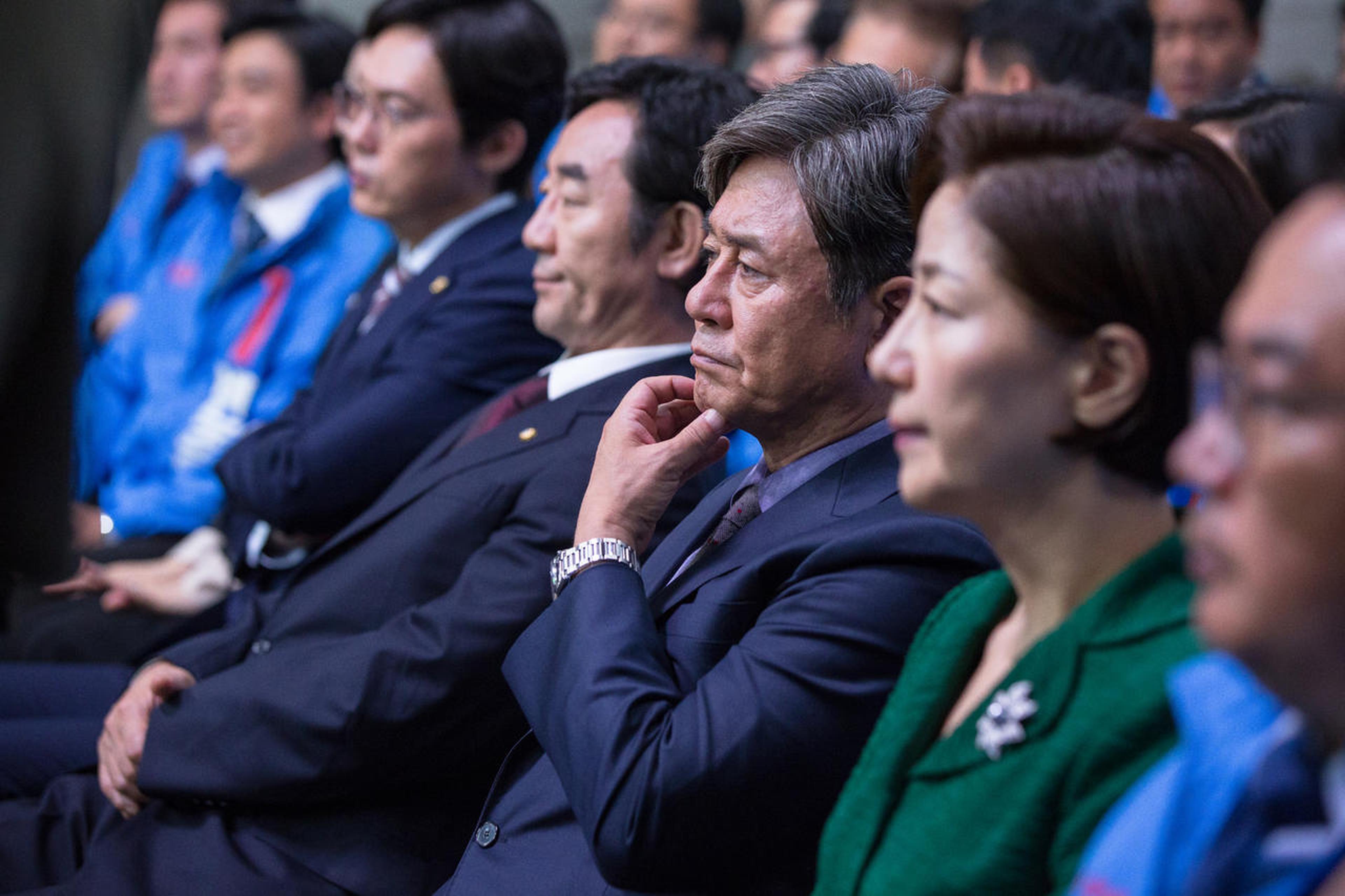 崔岷植在片中饰演首尔市长卞钟九