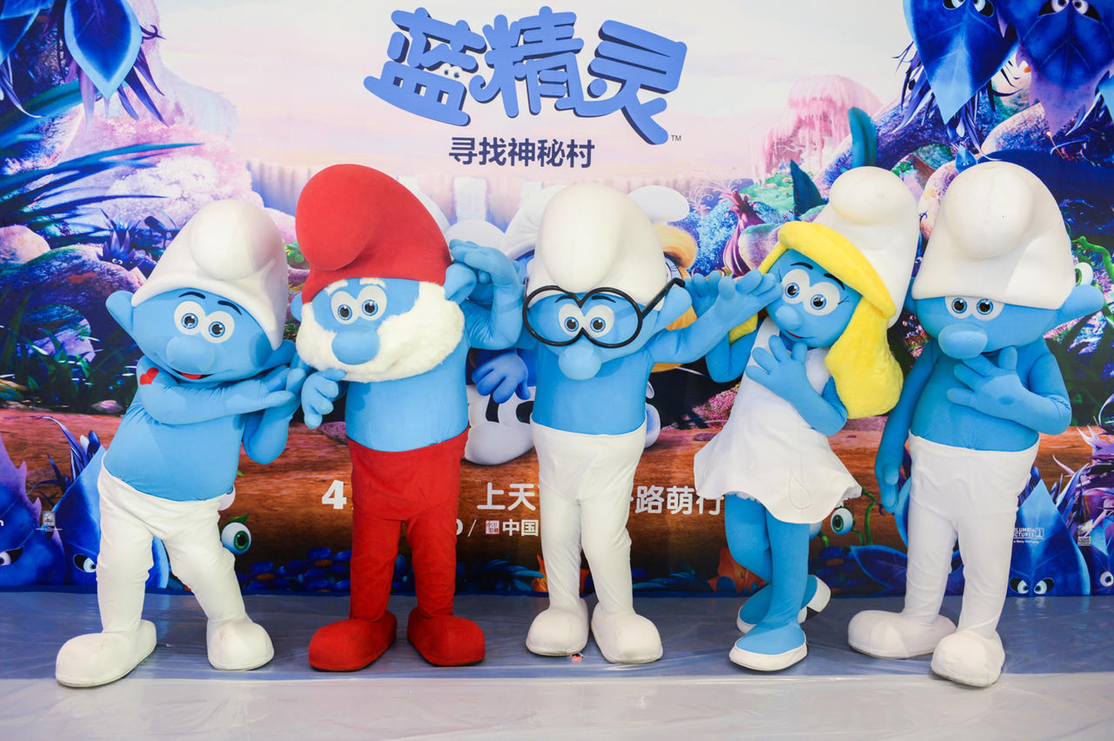 蓝精灵人偶一家亲