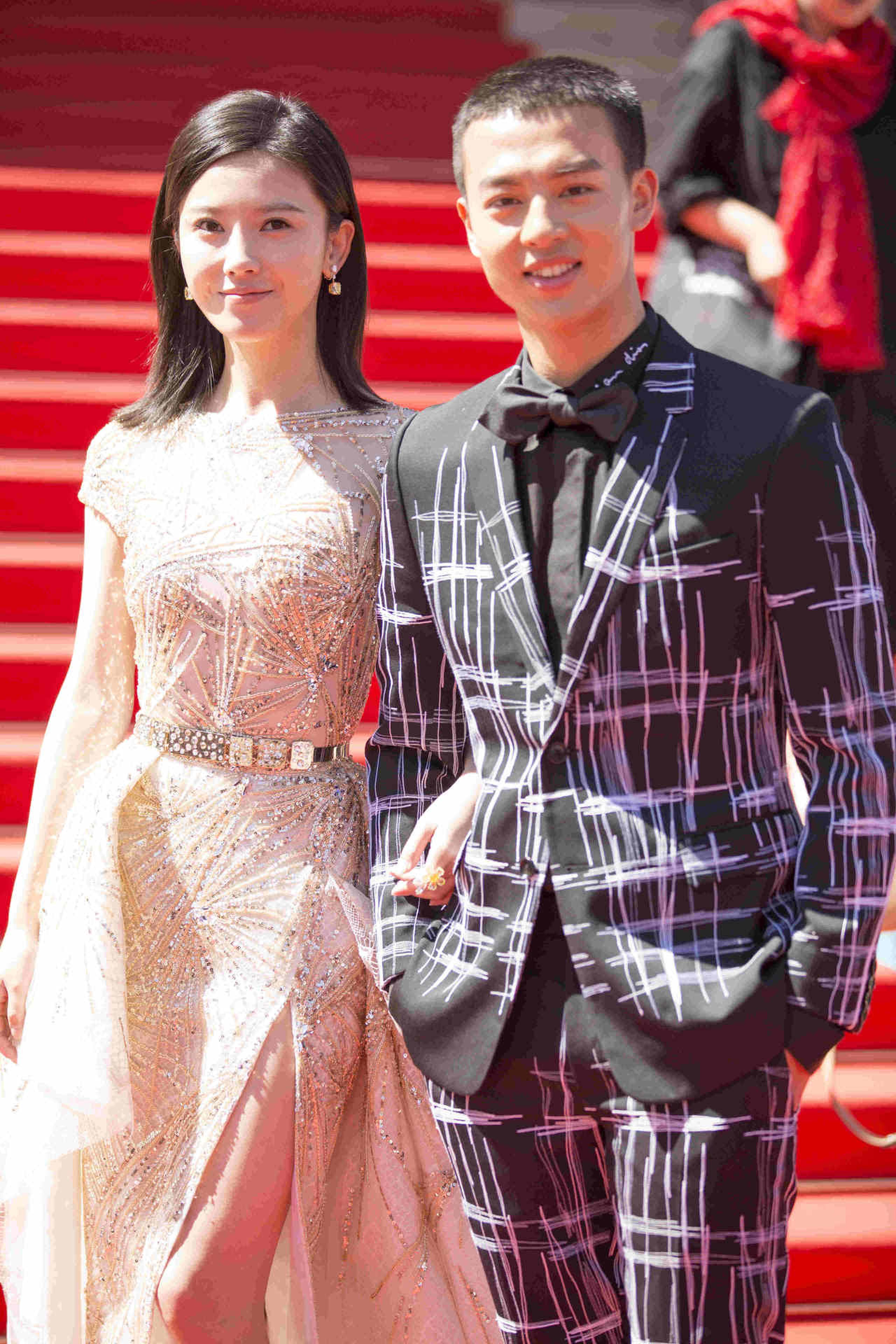 杨子姗和尹昉在红毯