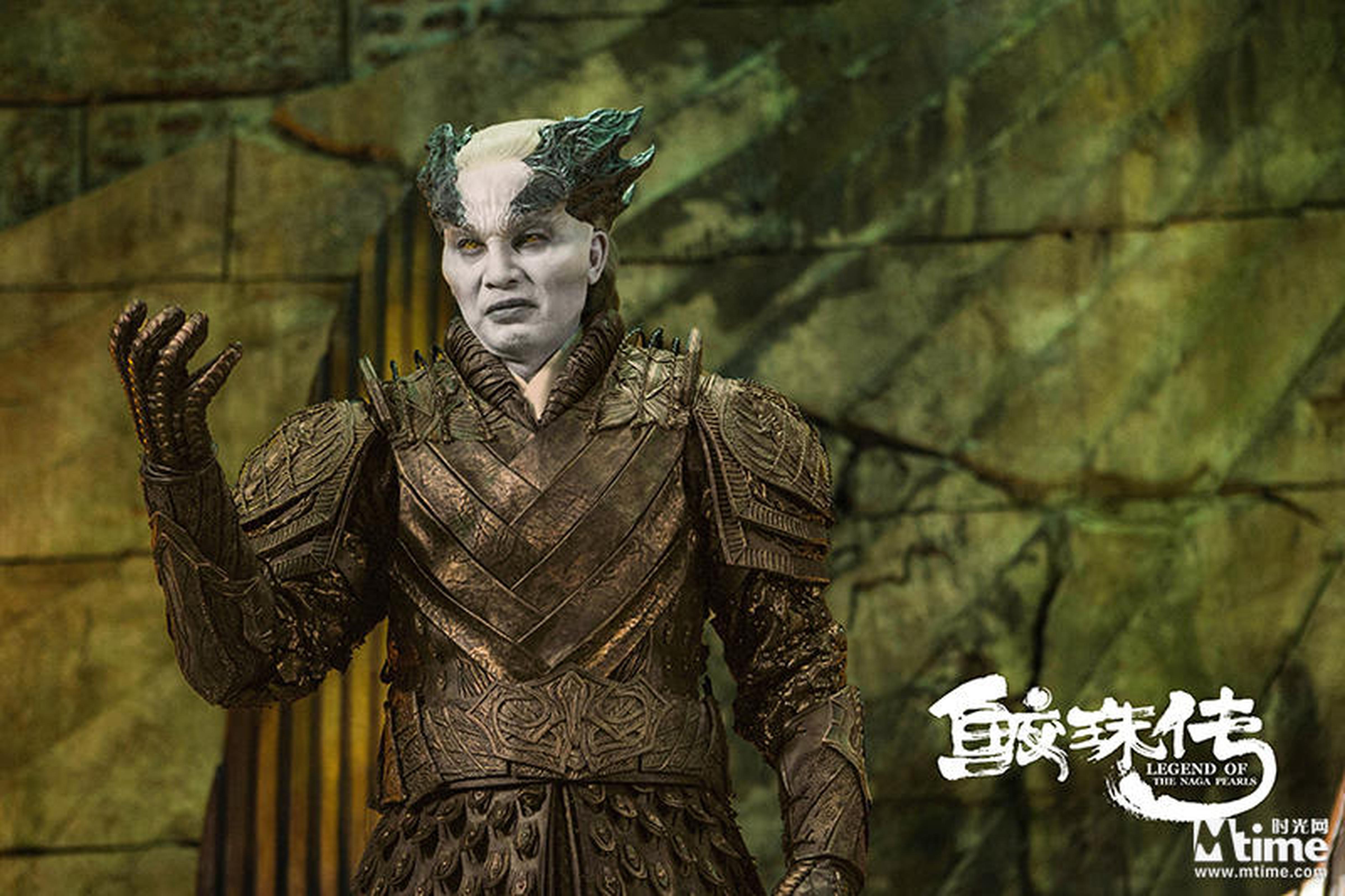 “雪烈”任达华尝试特效妆