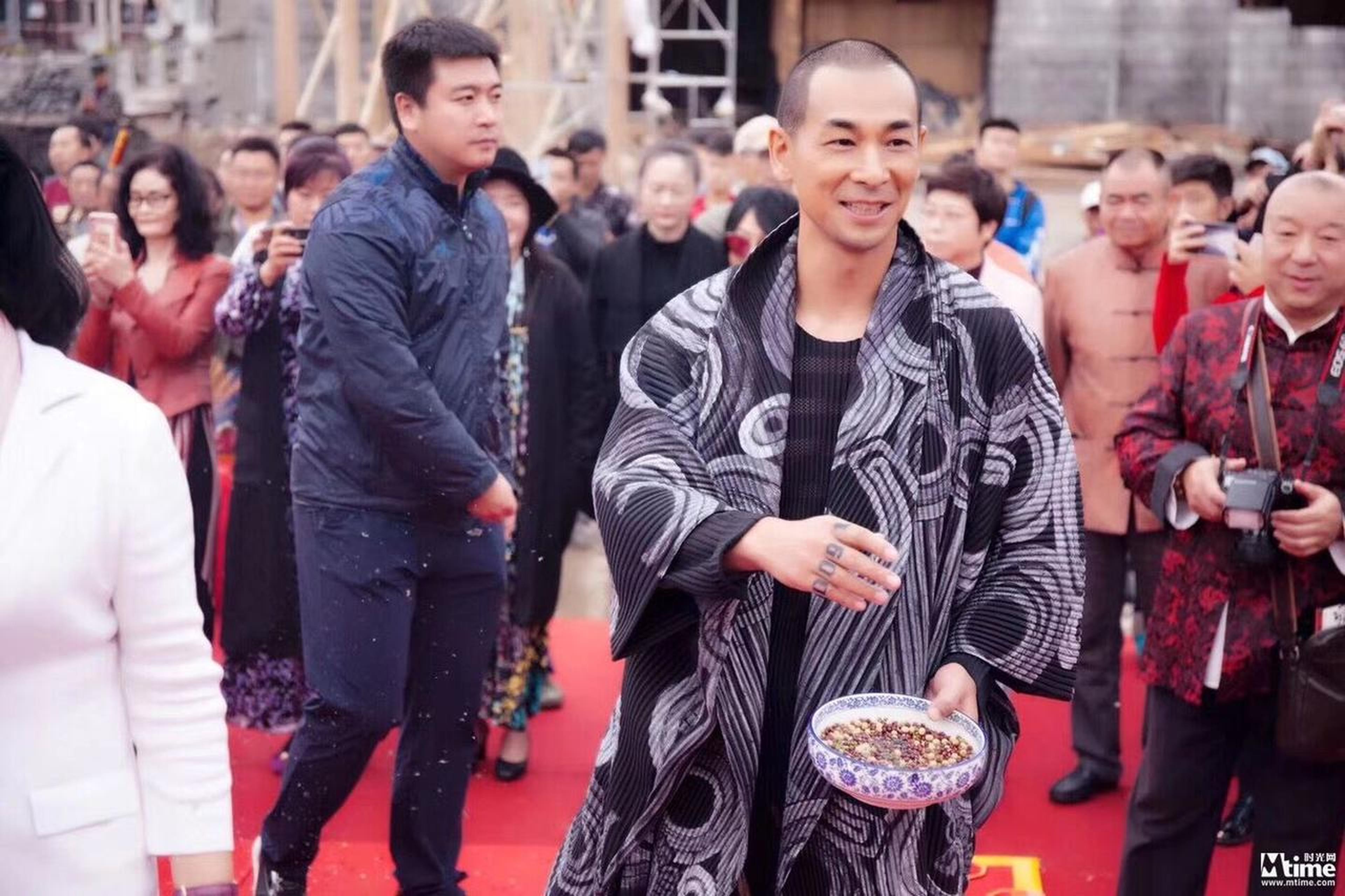 赵文卓出席《纹身：西部纵横》开机仪式