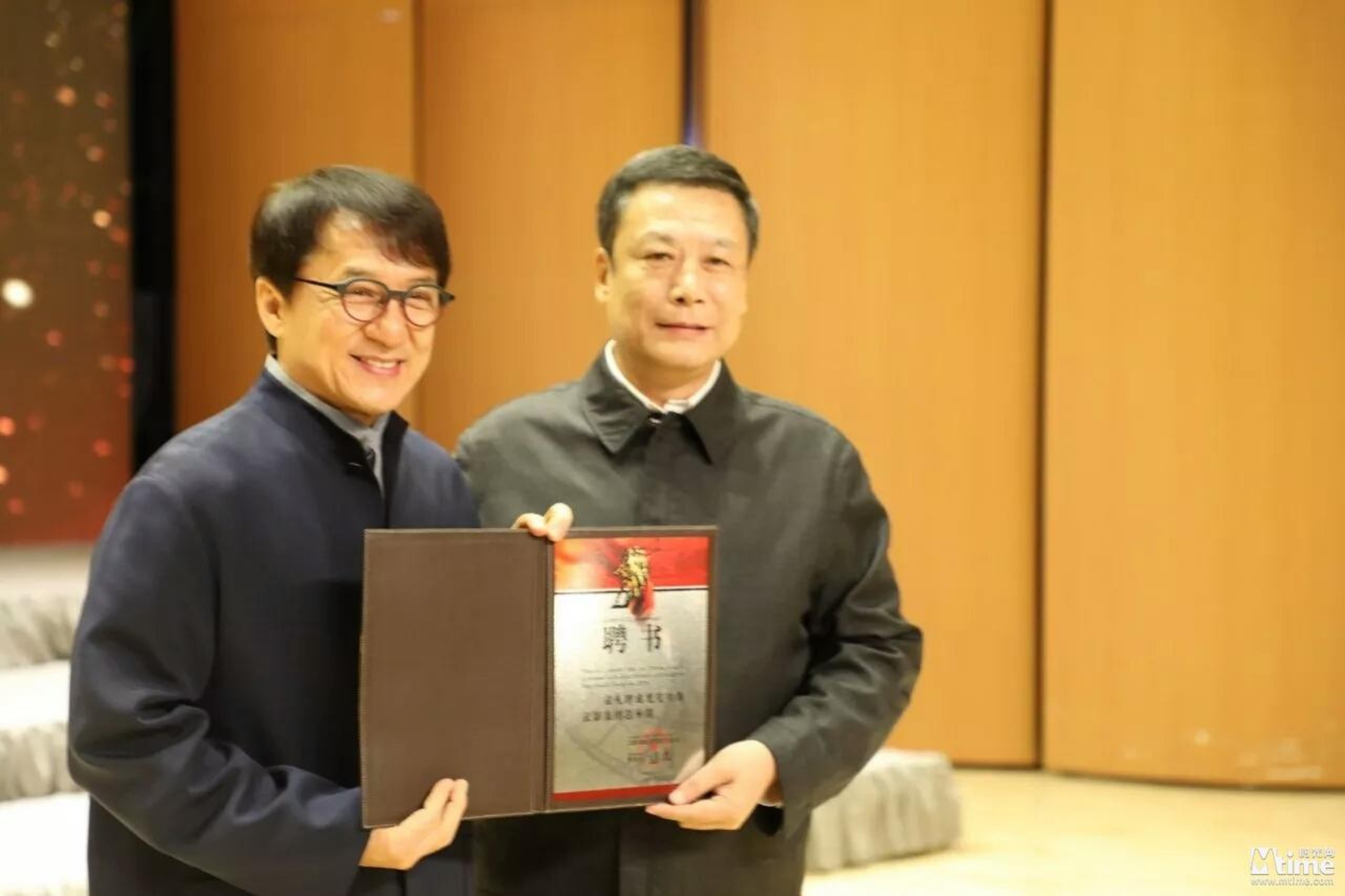 成龙受聘担任长影集团总导演