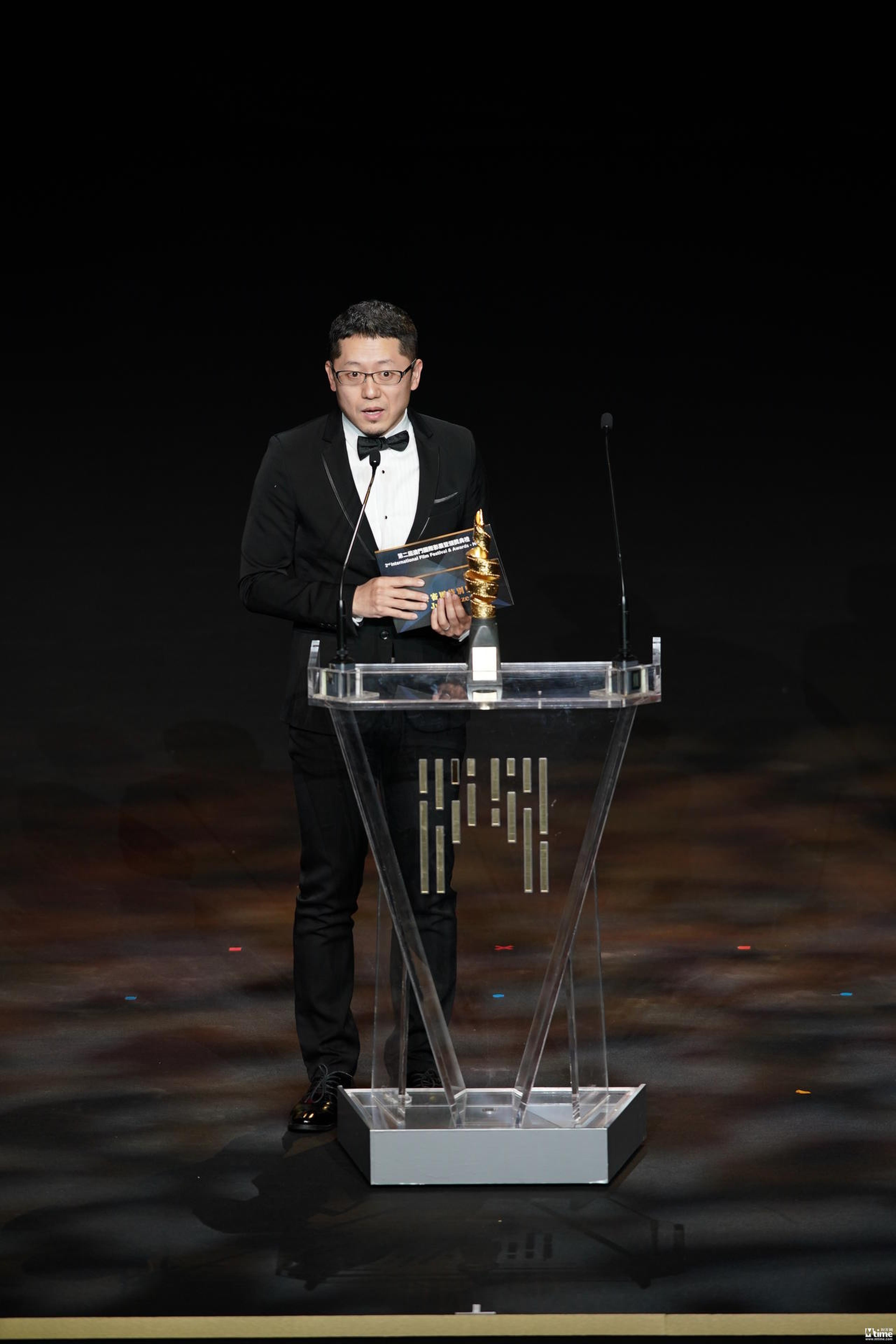 导演忻钰坤