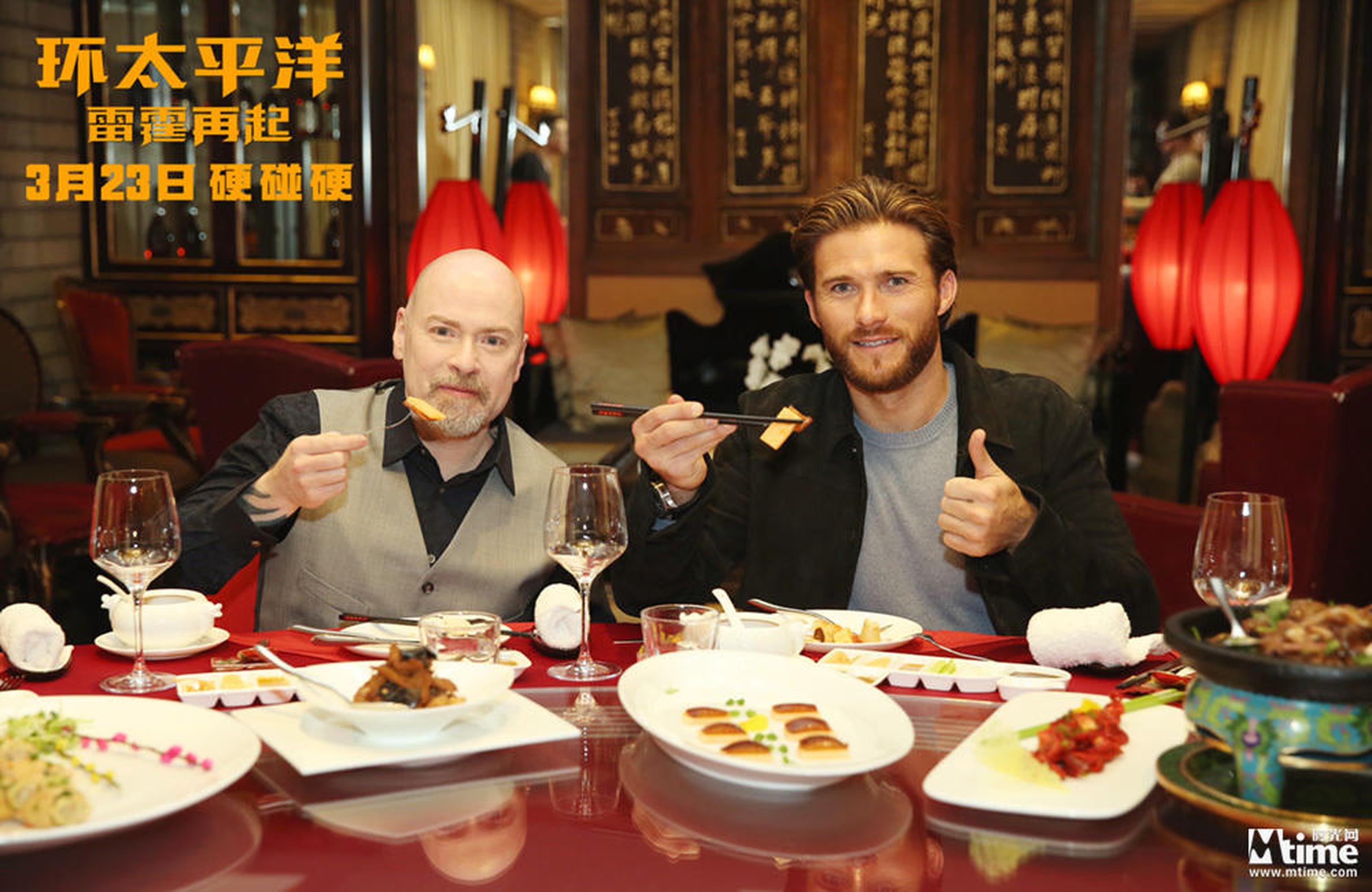 两位主创对美食赞不绝口