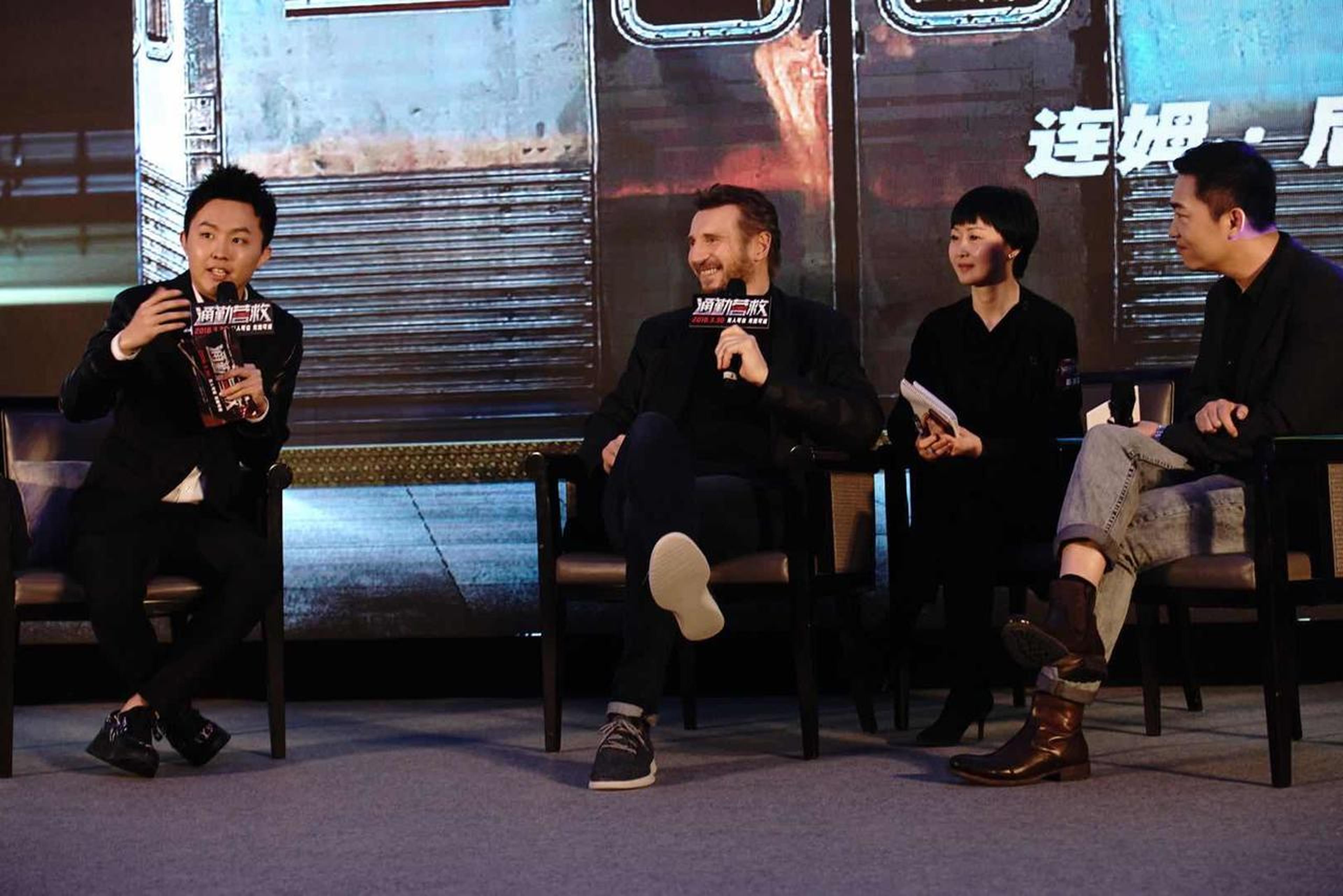 连姆·尼森幽默从容的气质令现场观众着迷