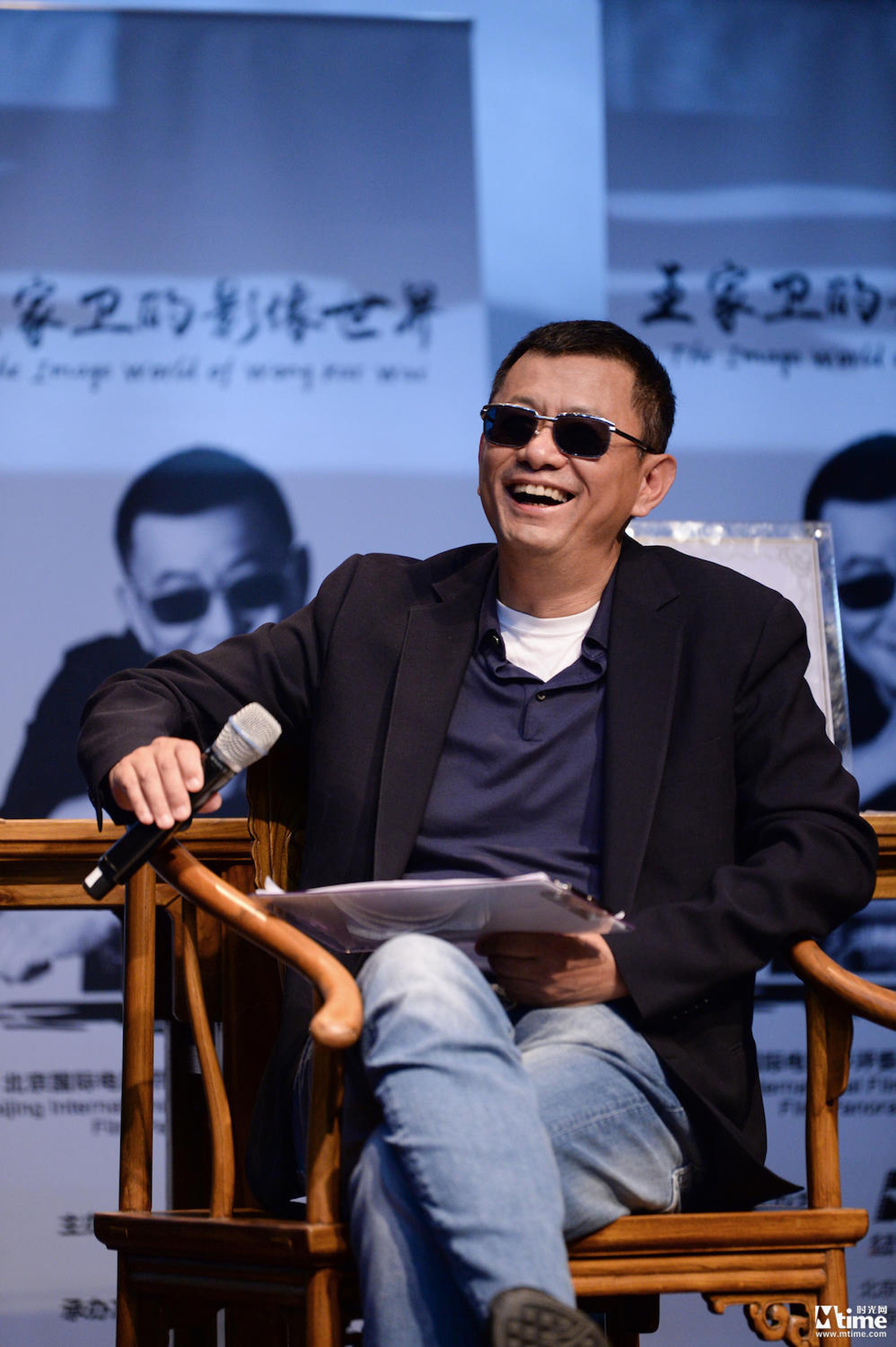 王家卫导演鼓励学生做电影要保持纯粹