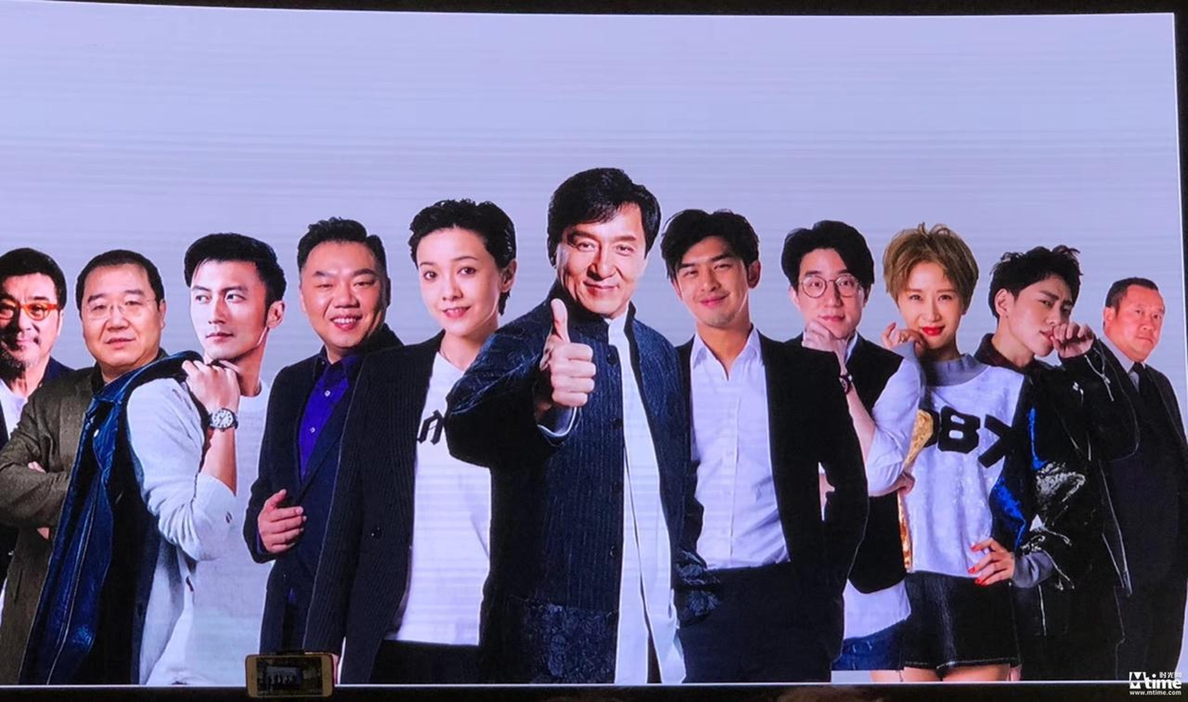 房祖名执导《北京晚九朝五》，成龙、郭采洁、陈柏霖、谢霆锋、曾志伟、姜超、英达、李宗盛等主演