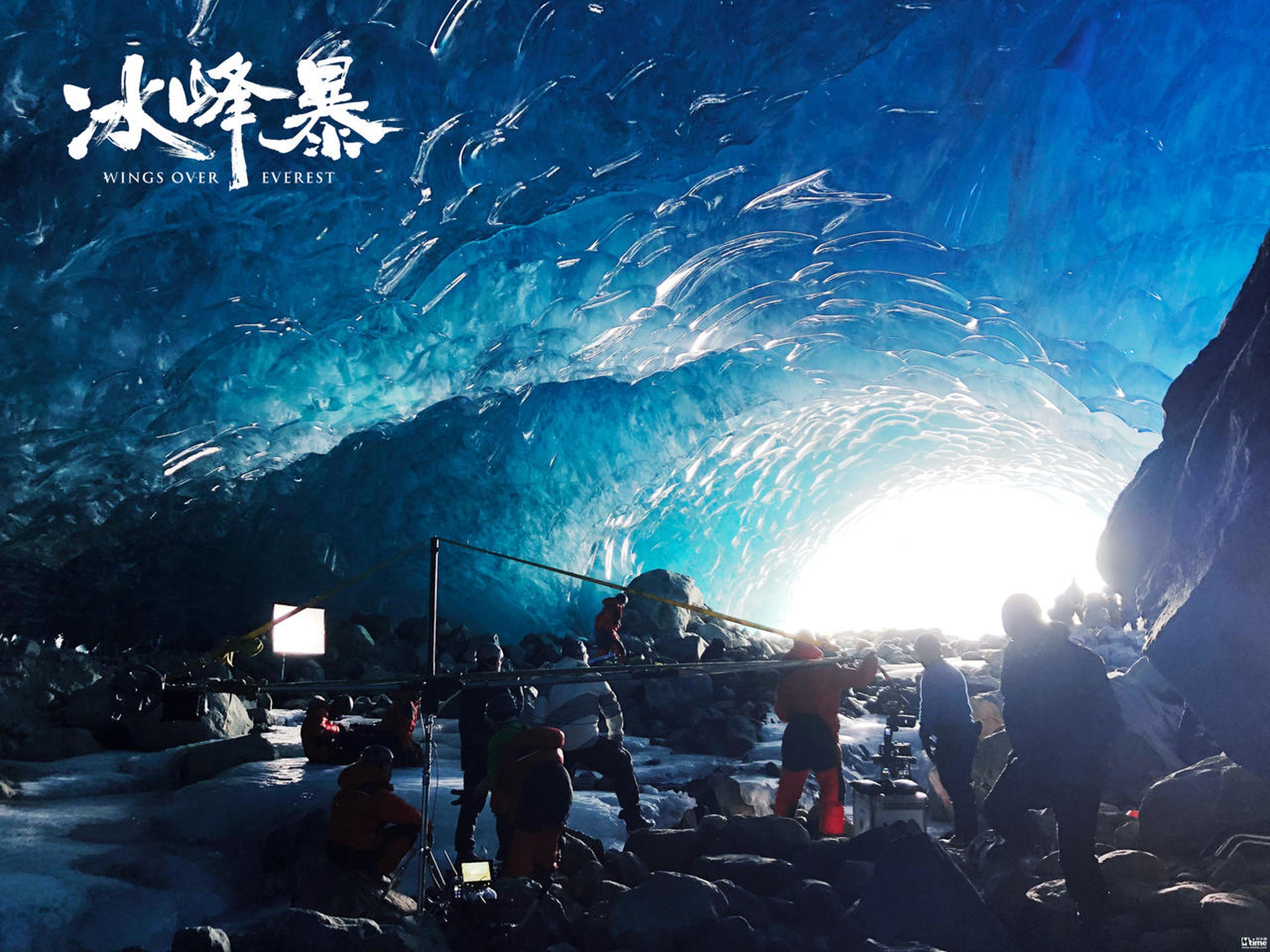 《冰峰暴》片场照