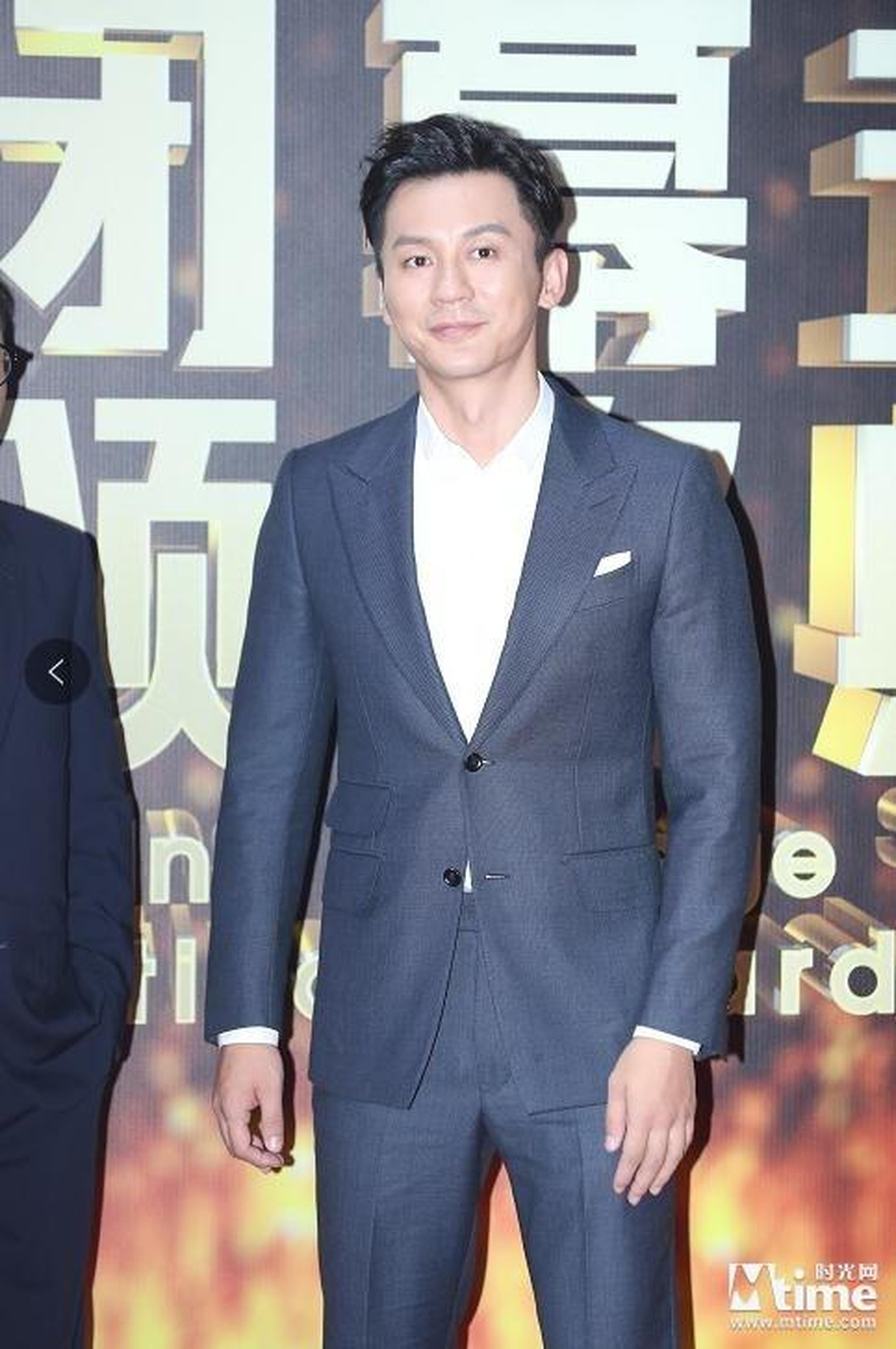 李晨