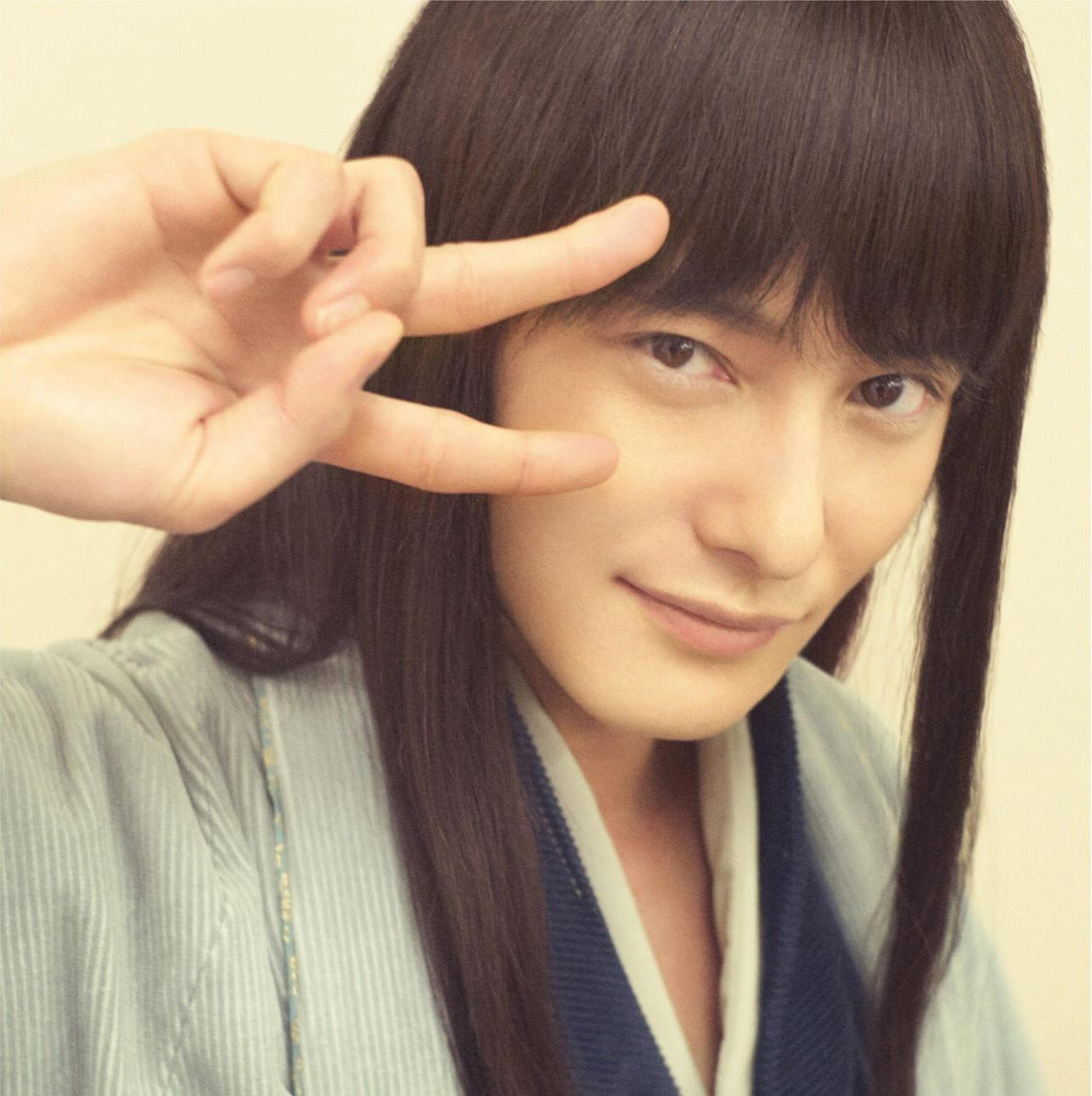 冈田将生扮演桂