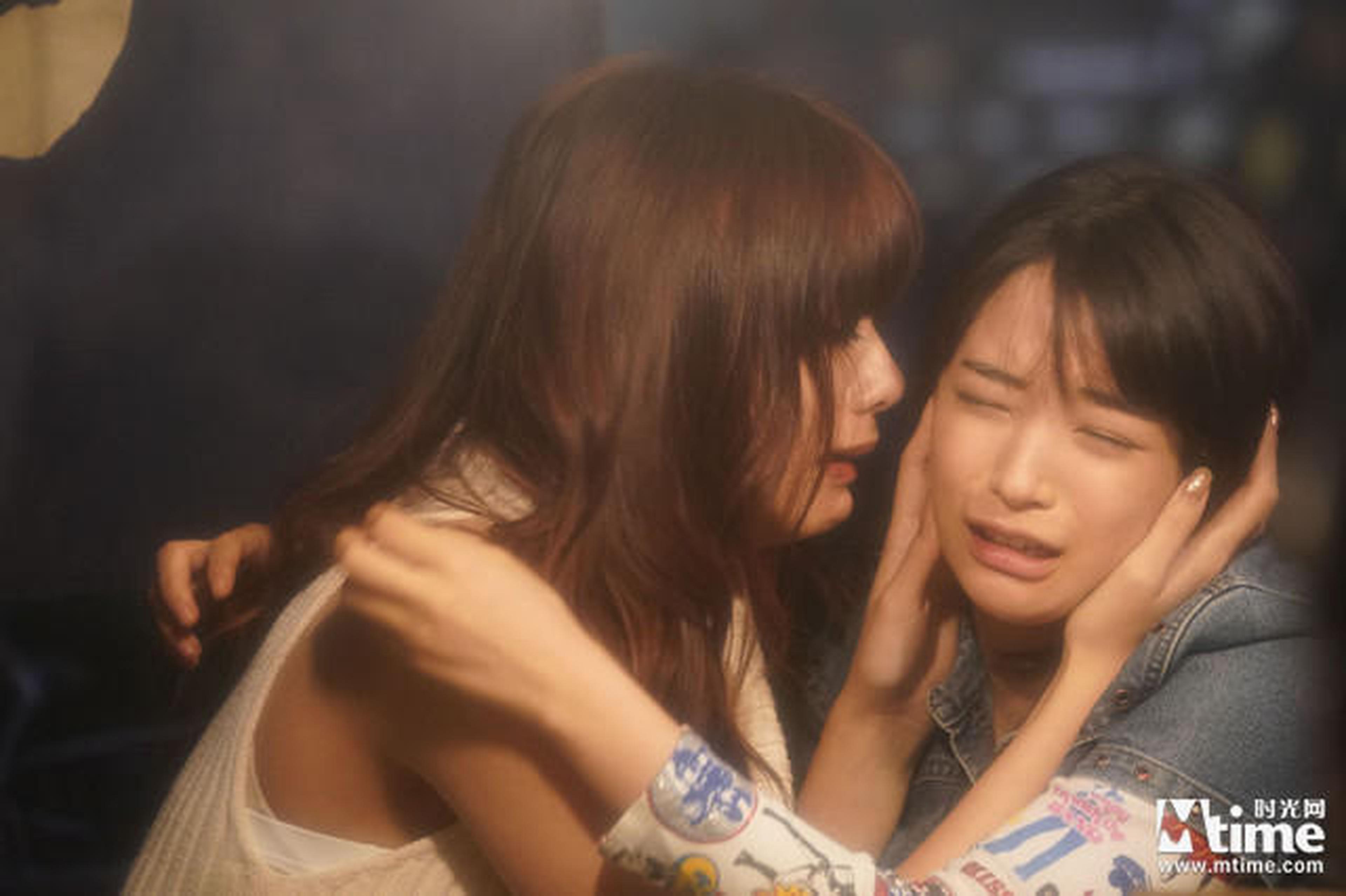 日本版《阳光姐妹淘》剧照，姐妹不哭