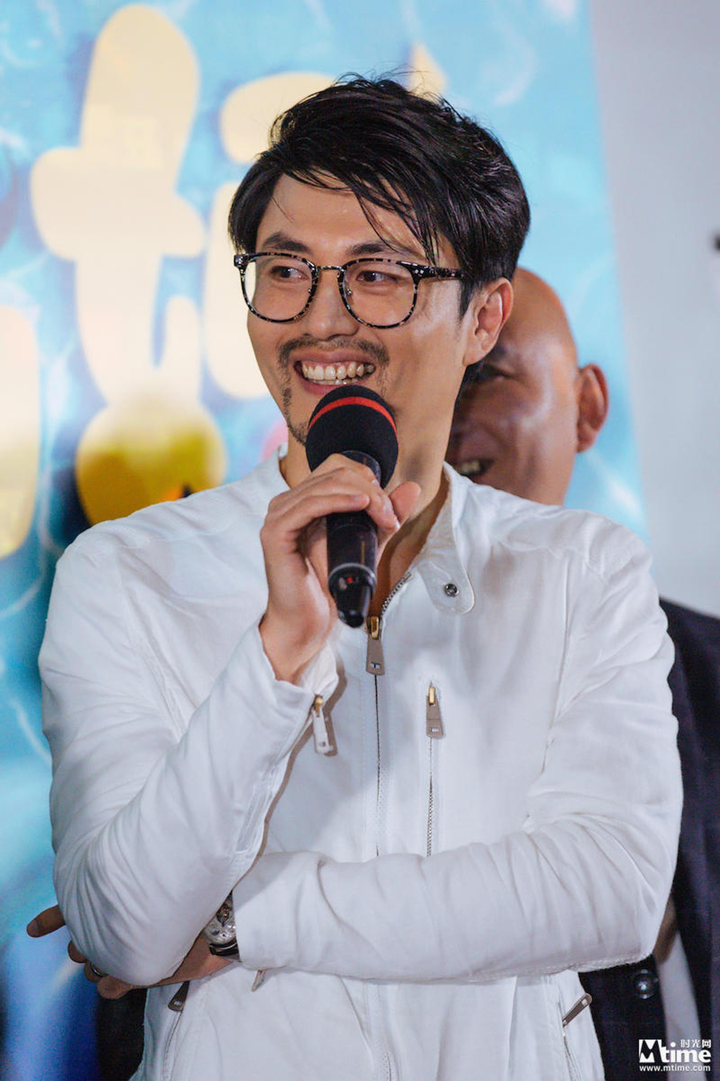 主演陈冰