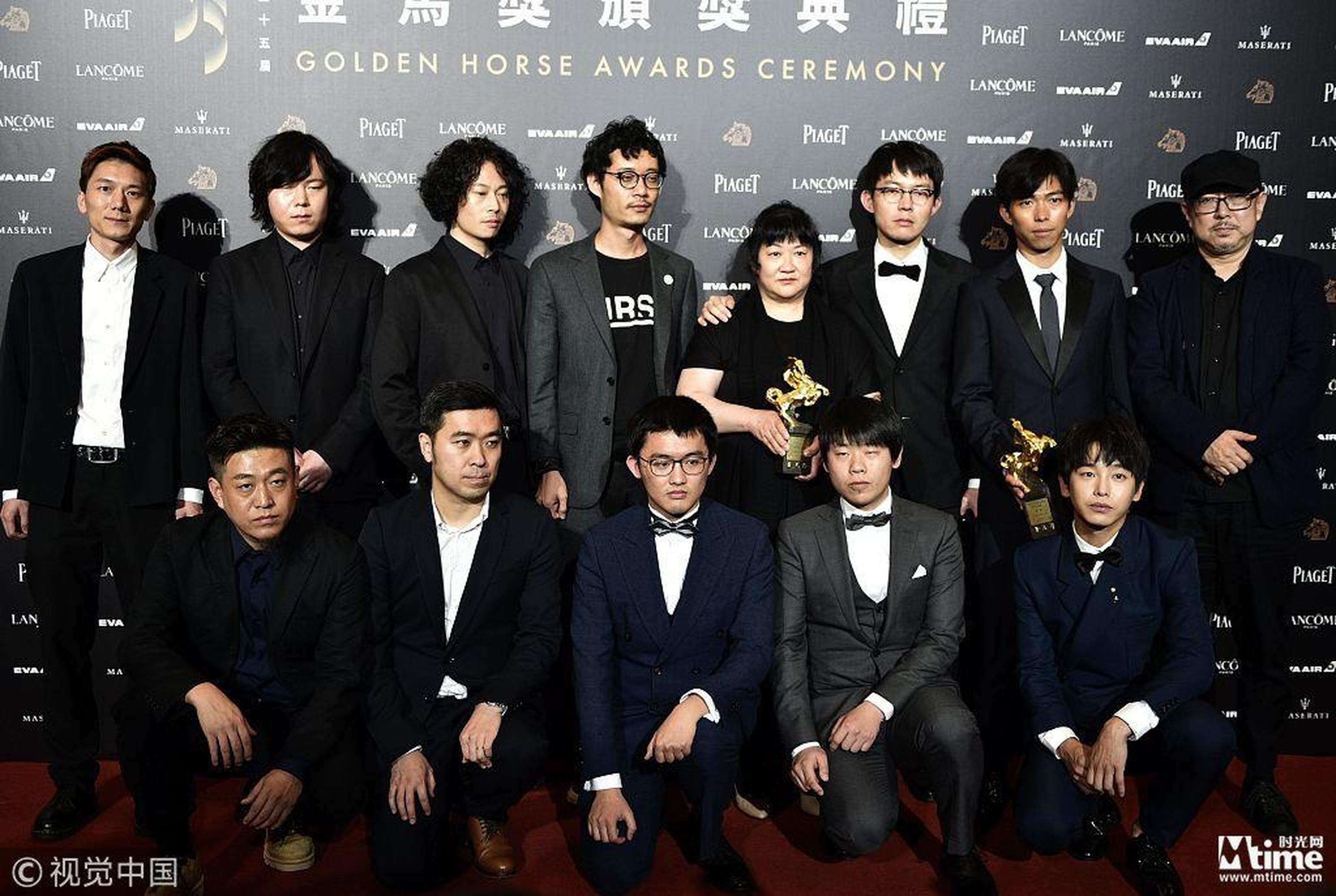 已故导演胡波遗作《大象席地而坐》斩获金马最佳影片、最佳改编剧本，胡妈妈代领奖项