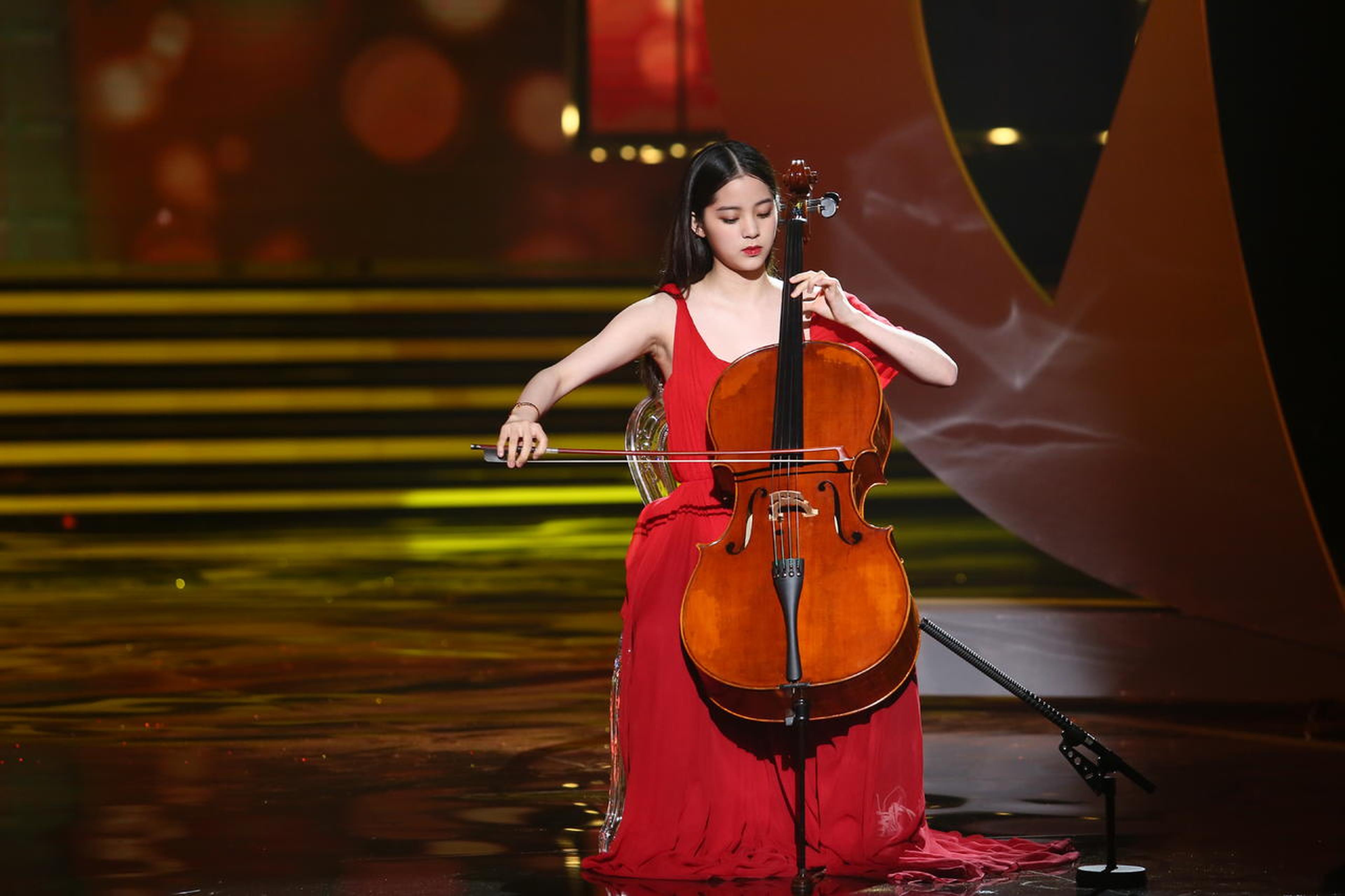 欧阳娜娜表演