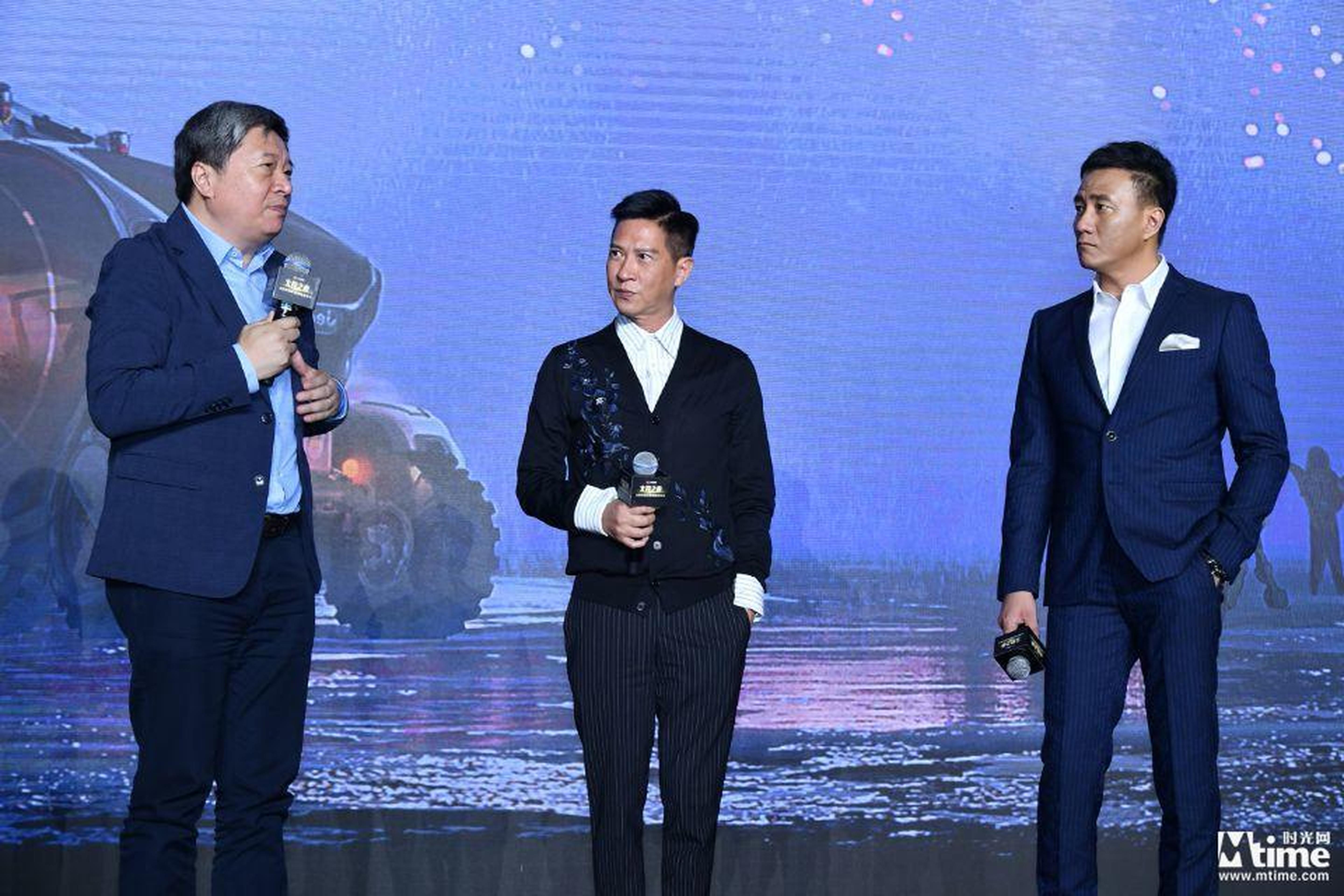 文投之夜暨文投控股影视战略发布会曝光重磅项目,刘慈欣编剧、张家辉和胡军主演的科幻电影《末日拯救》已进入制作阶段。