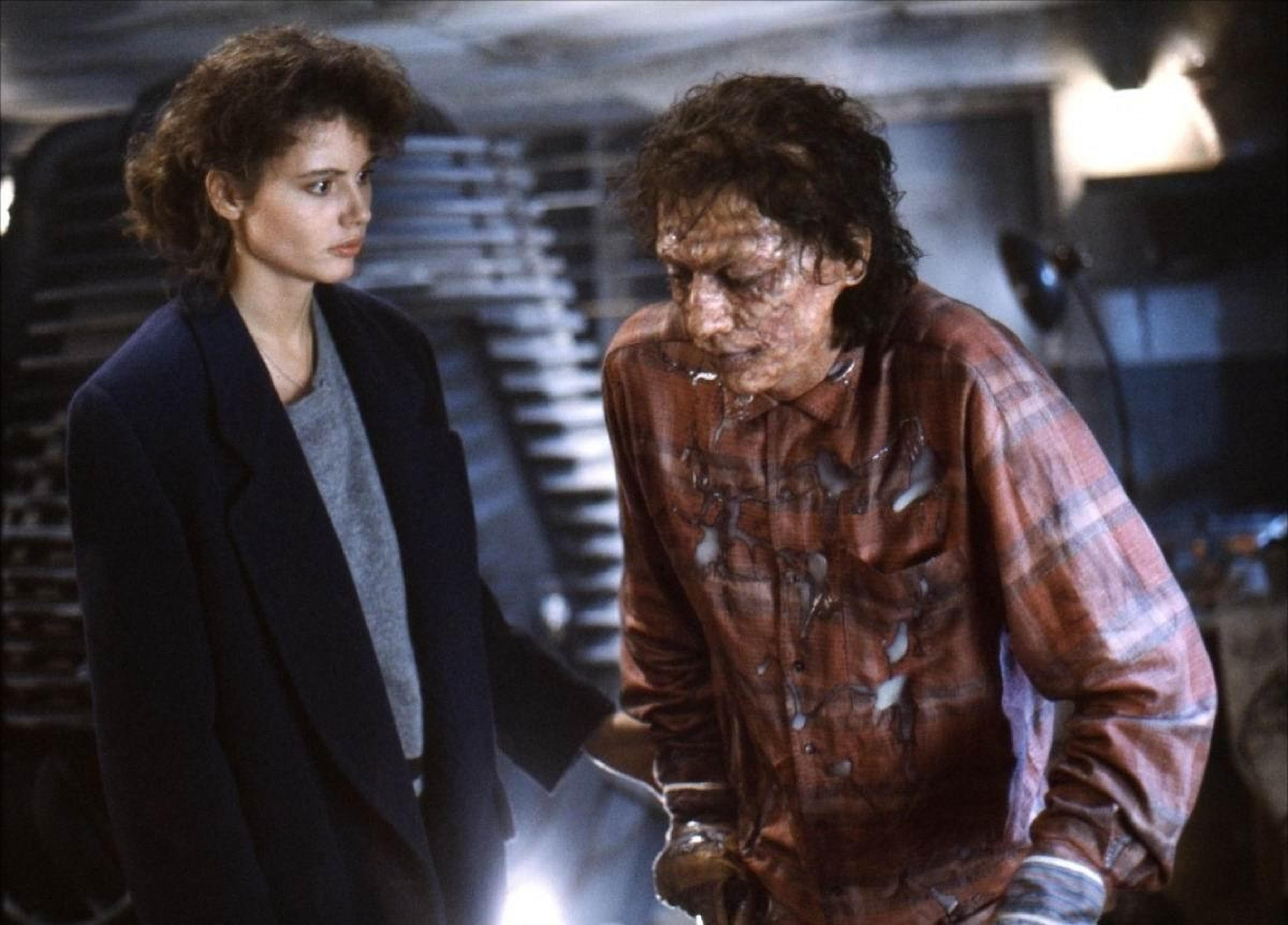 第19名:《苍蝇》1986 入选理由:借助电影特技,真实地表现了人蝇合一所带来的恐怖,还塑造了一个柯南伯格式的典型英雄:固执、压抑、对爱情的要求很高。同时反映了对美国在科学控制方面存在的弱点——失去控制的科学技术将人变成其发明的牺牲品。