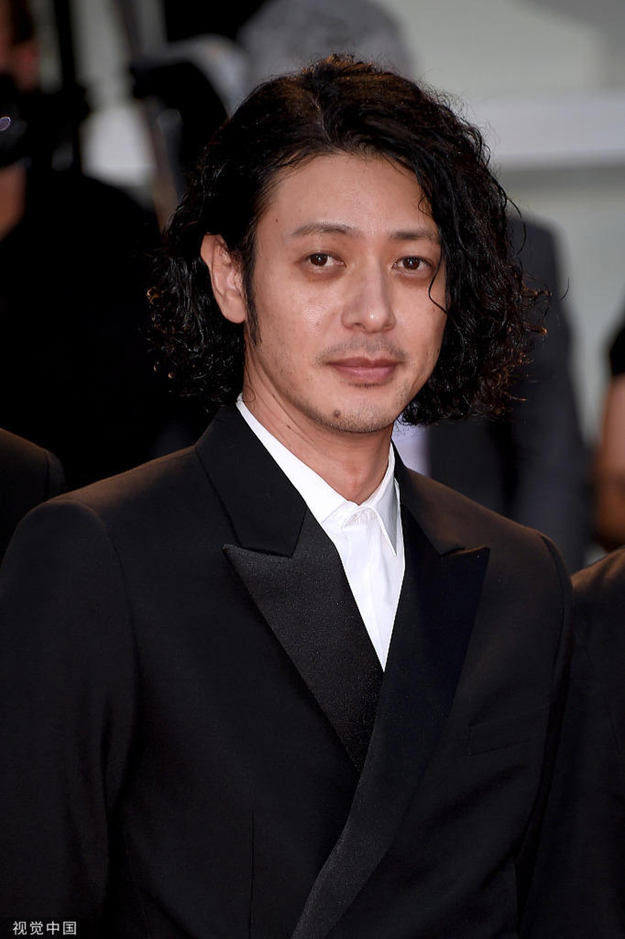 《兰心大剧院》主演小田切让
