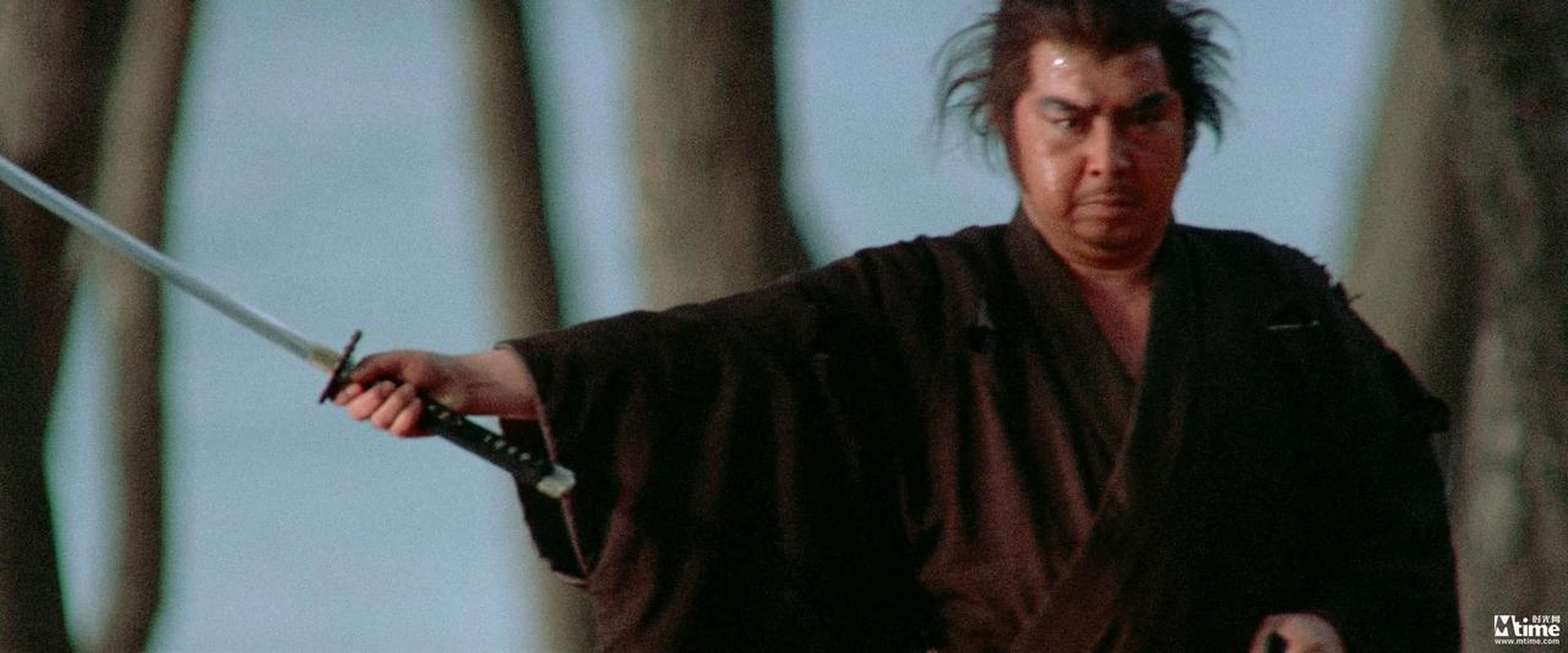 94.《带子雄狼:三途河的乳母车》(1972)导演:三隅研次主演:若三富三郎“带子雄狼”是日本江户时代流传甚广的传奇故事,在1972年到1974年间著名导演三隅研次一连打造六部作品,本作是该系列第二部。
